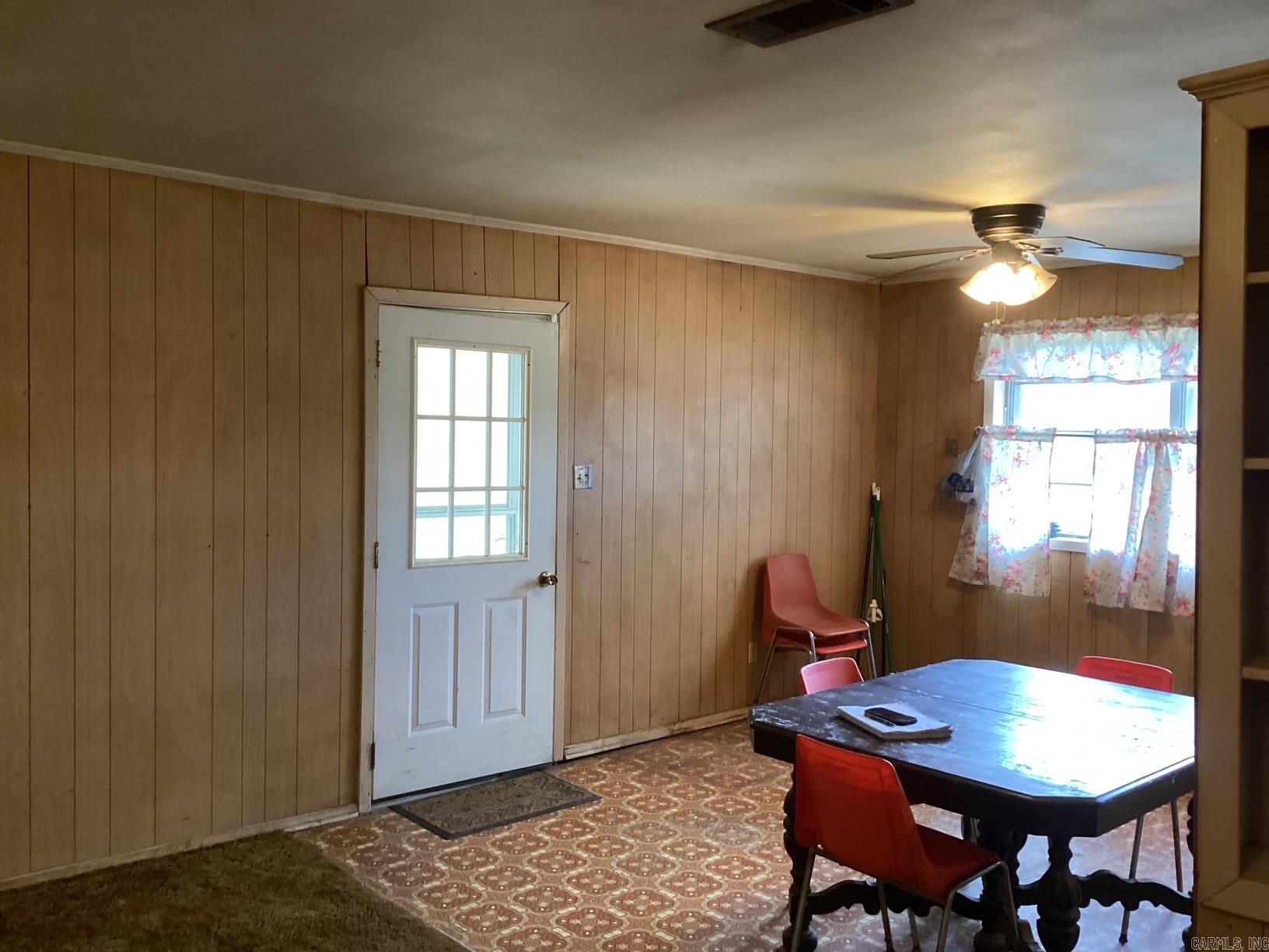 1612 Sunset Dr Property Photo 6