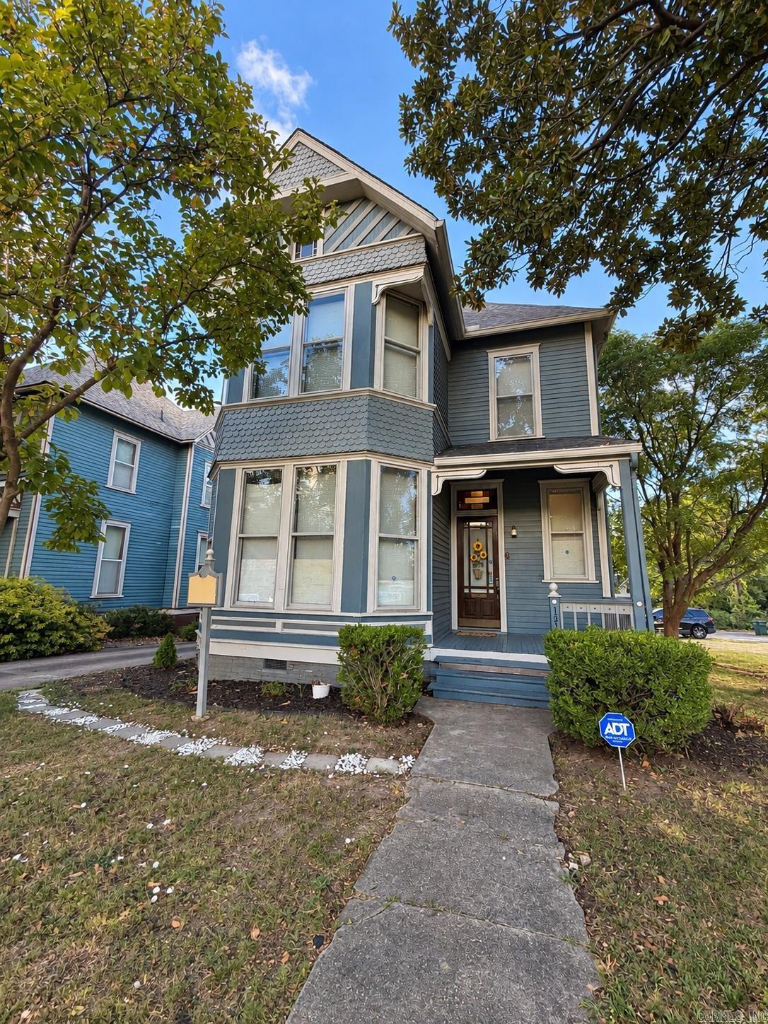 1311 S Broadway Street Property Photo 1