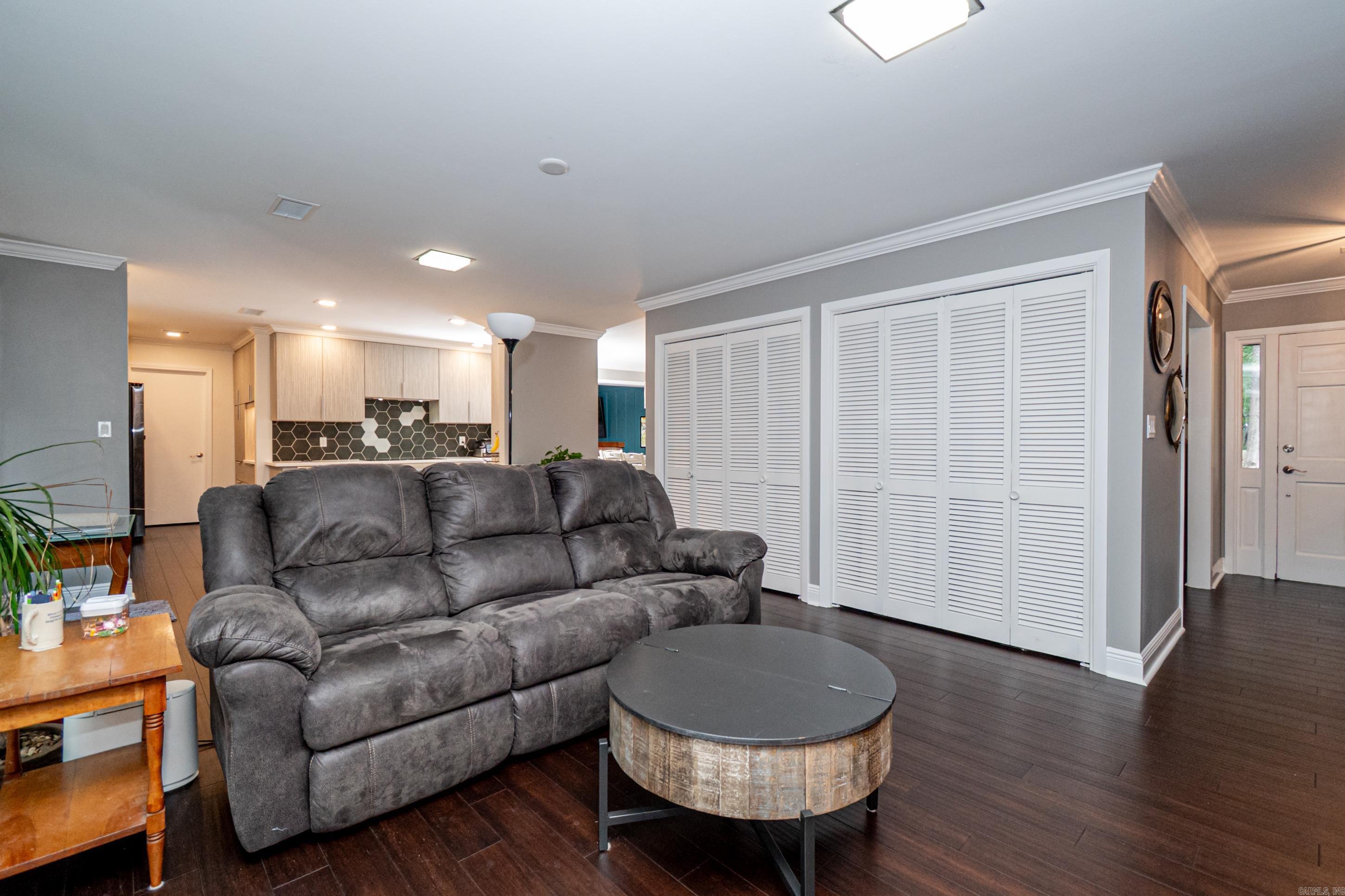 2508 Forest Lawn Dr Property Photo 24
