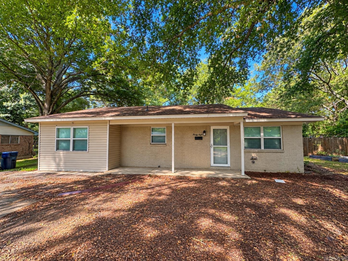 28 Meadowbrook Property Photo 1