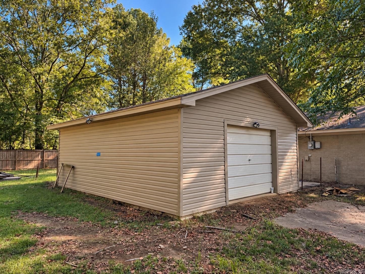 28 Meadowbrook Property Photo 3