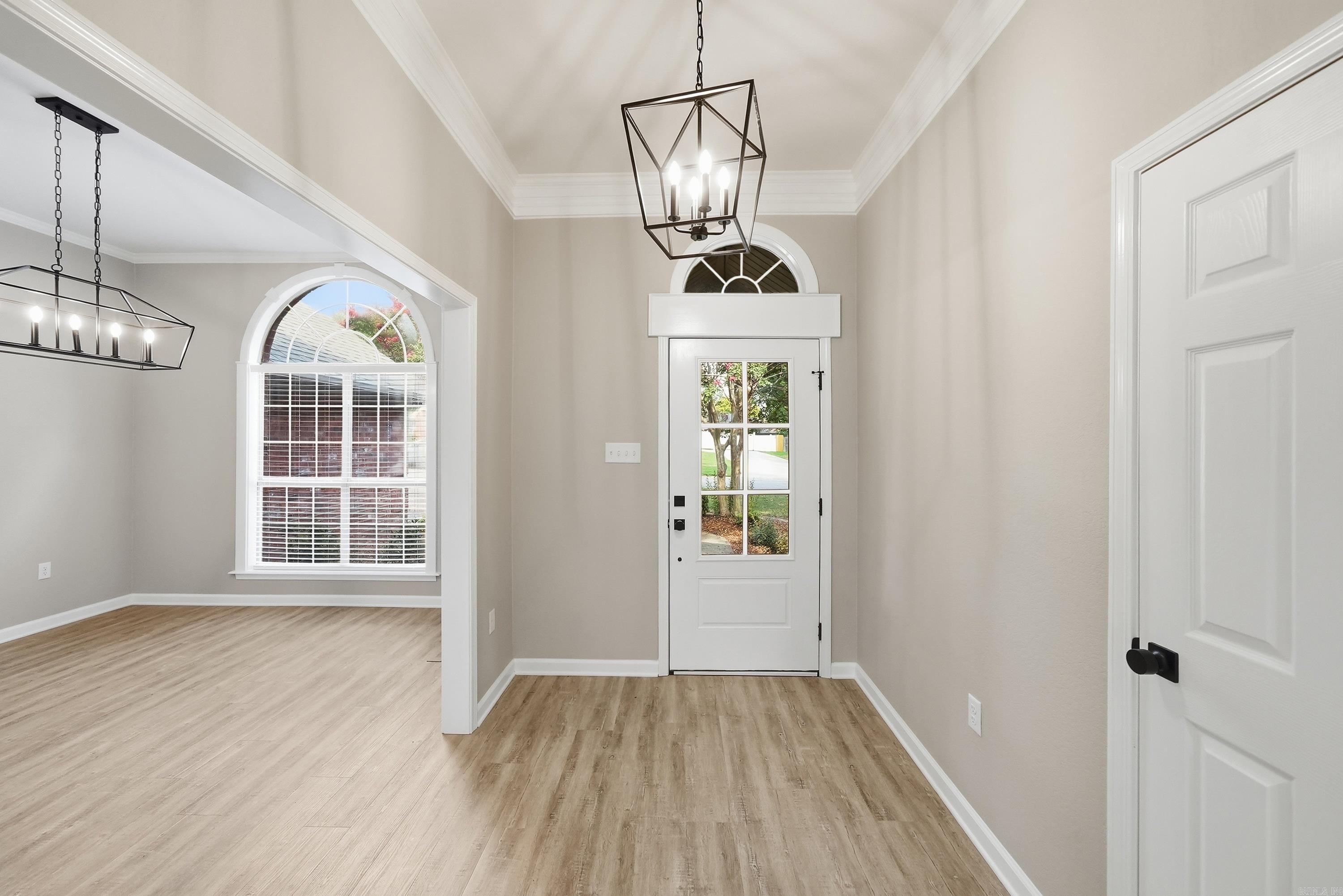 1015 Summerwood Drive Property Photo 3