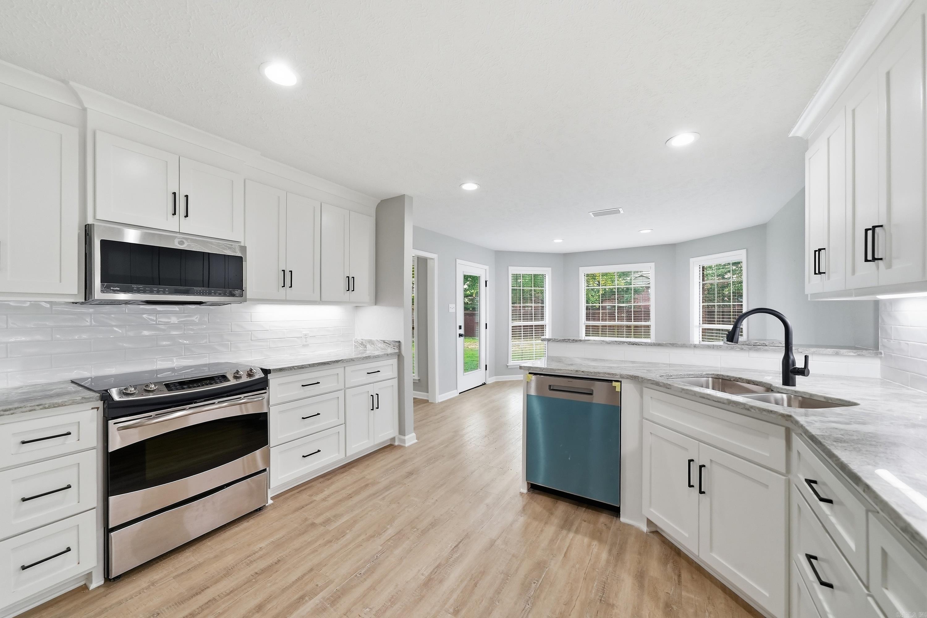 1015 Summerwood Drive Property Photo 17