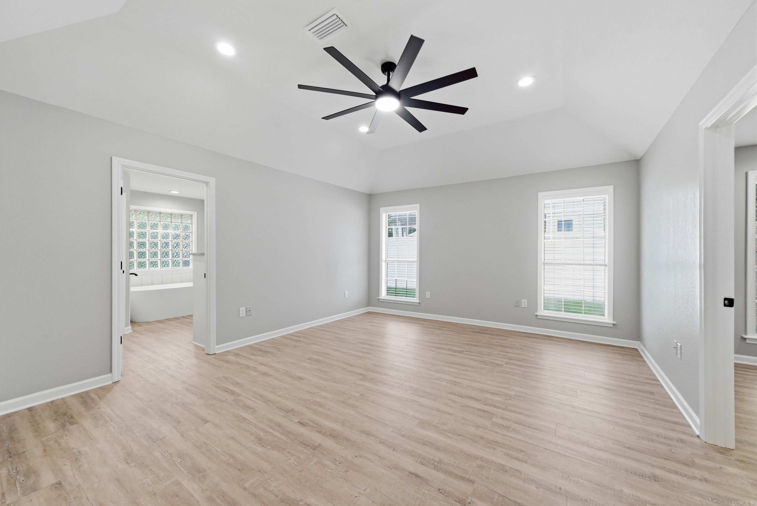 1015 Summerwood Drive Property Photo 22