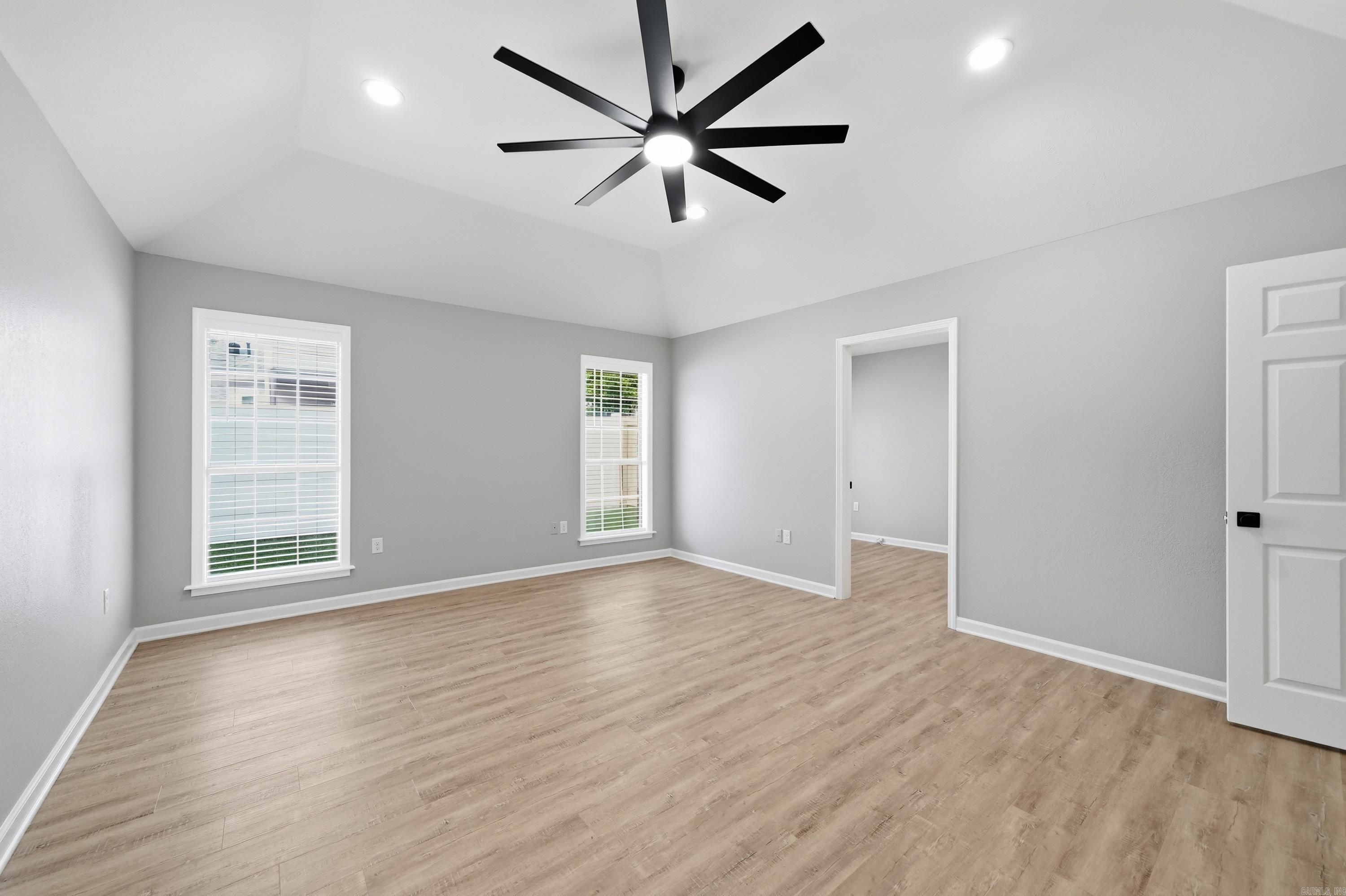 1015 Summerwood Drive Property Photo 23
