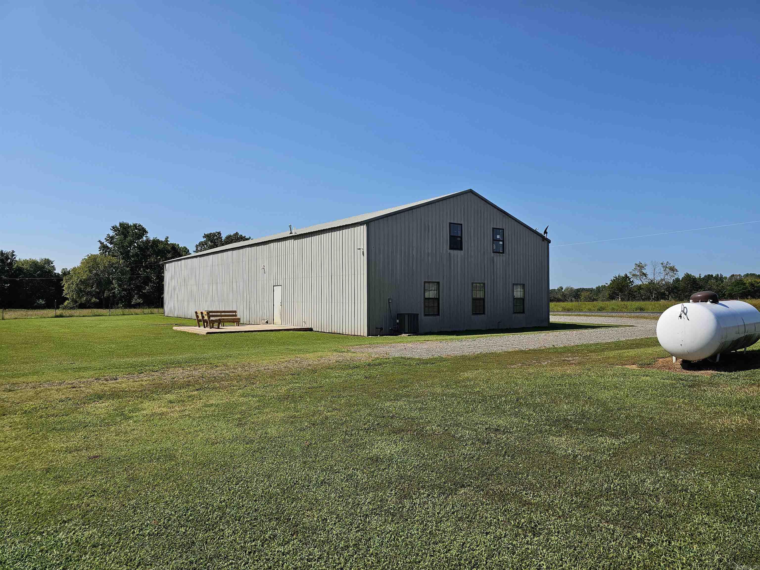 826 Hwy 225 Property Photo 20