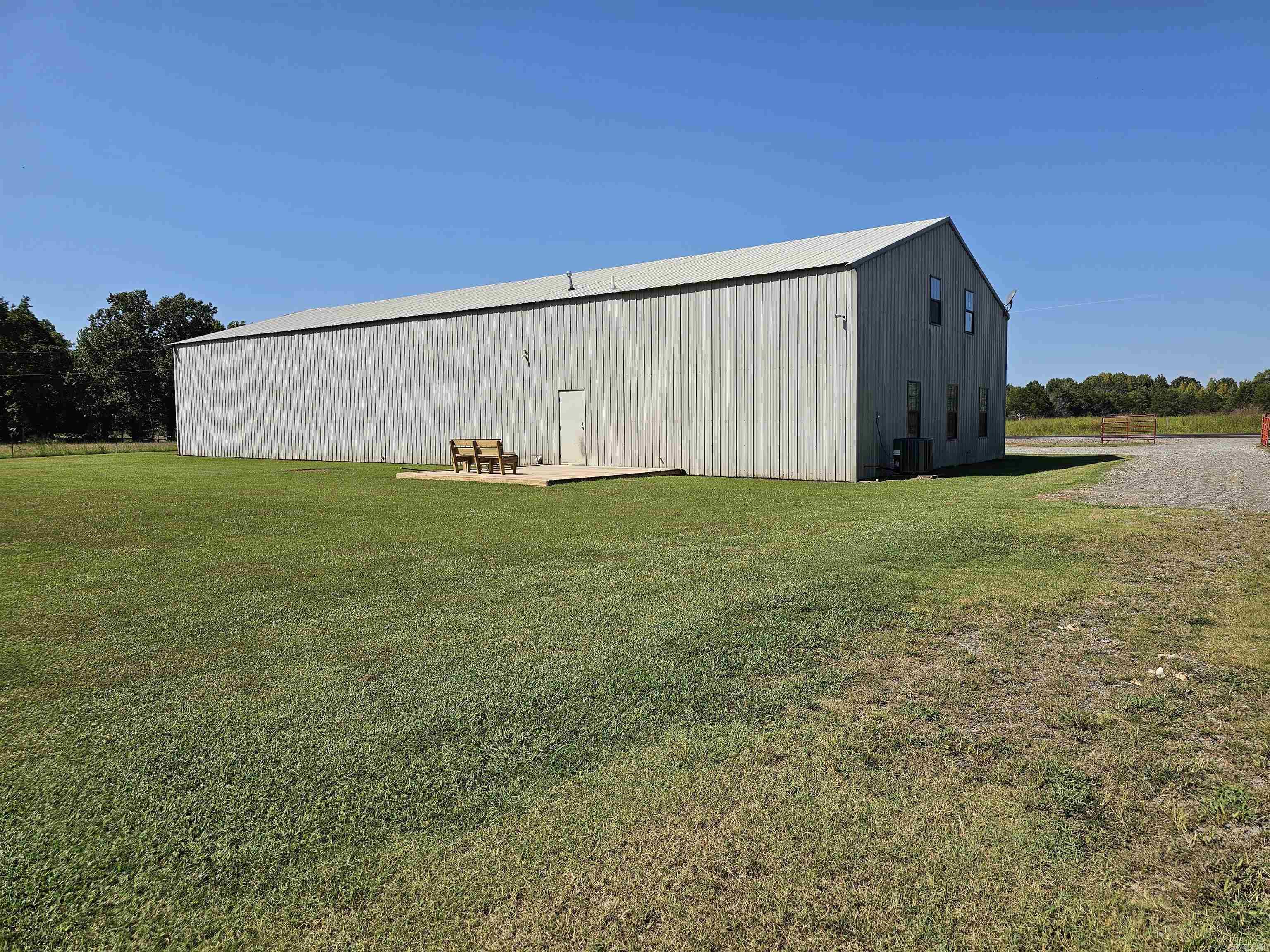 826 Hwy 225 Property Photo 21