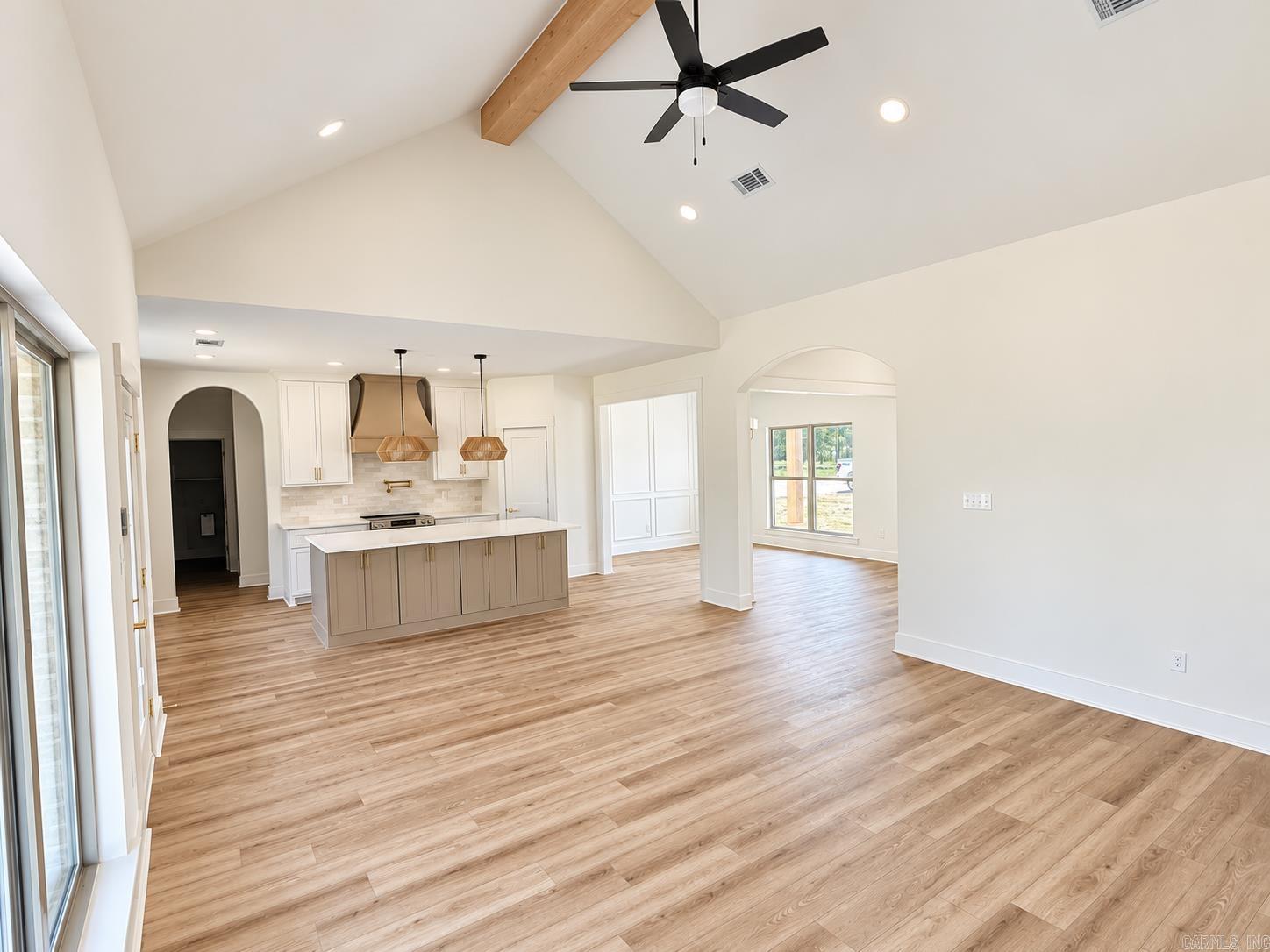 20 Crescent Cove Property Photo 5