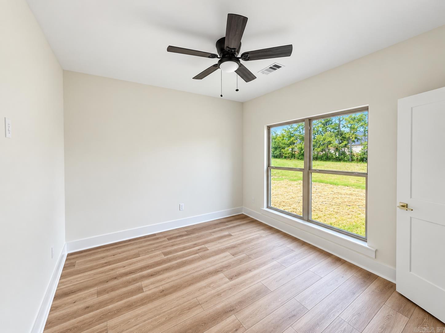20 Crescent Cove Property Photo 19