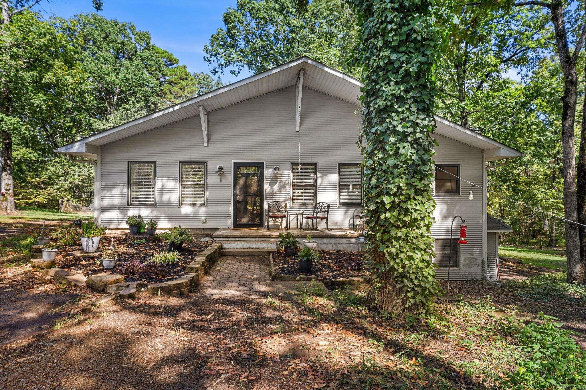 37211 Hwy 300 Property Photo 3