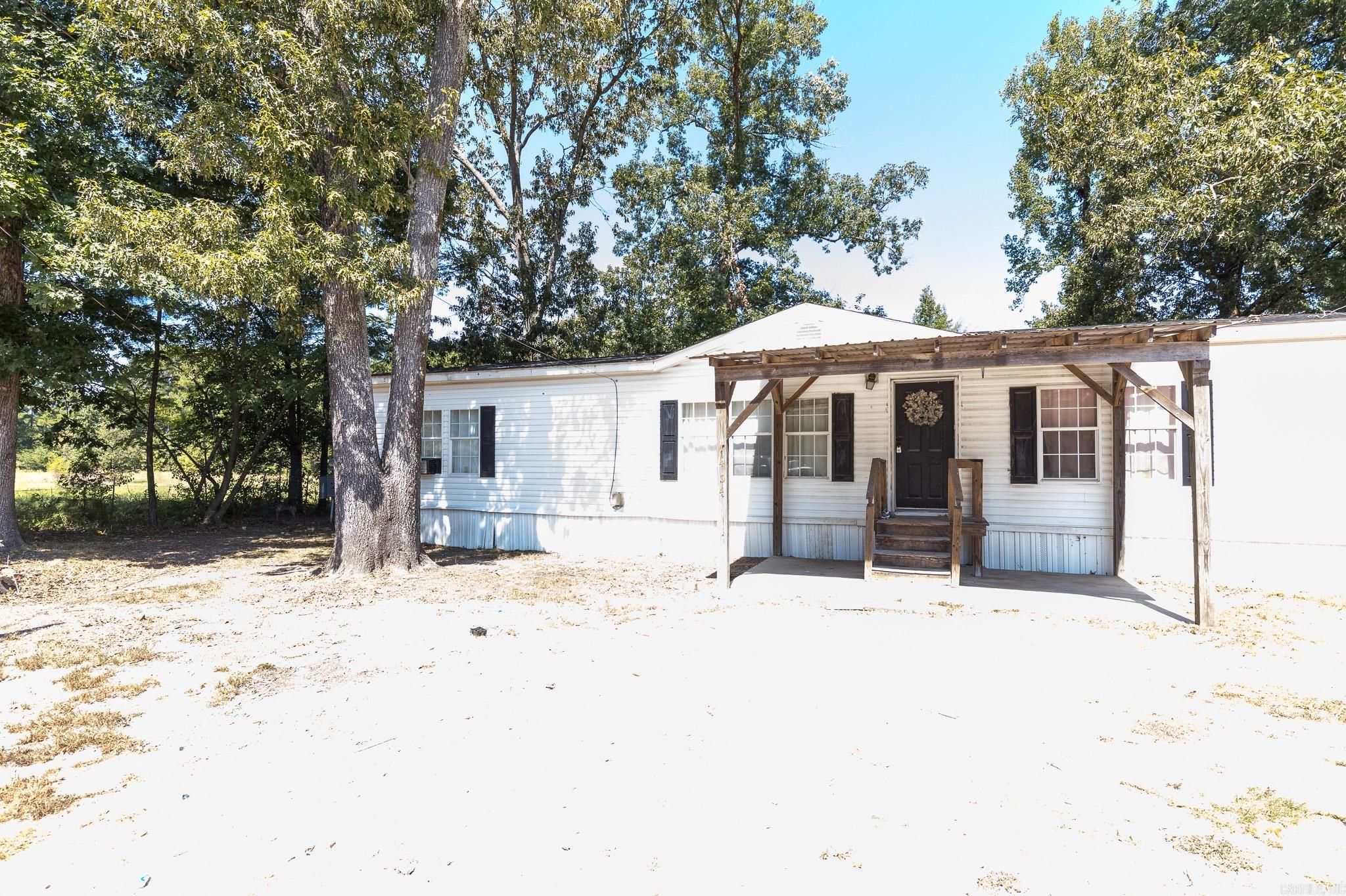 1404 Little Creek Cutoff Property Photo 3