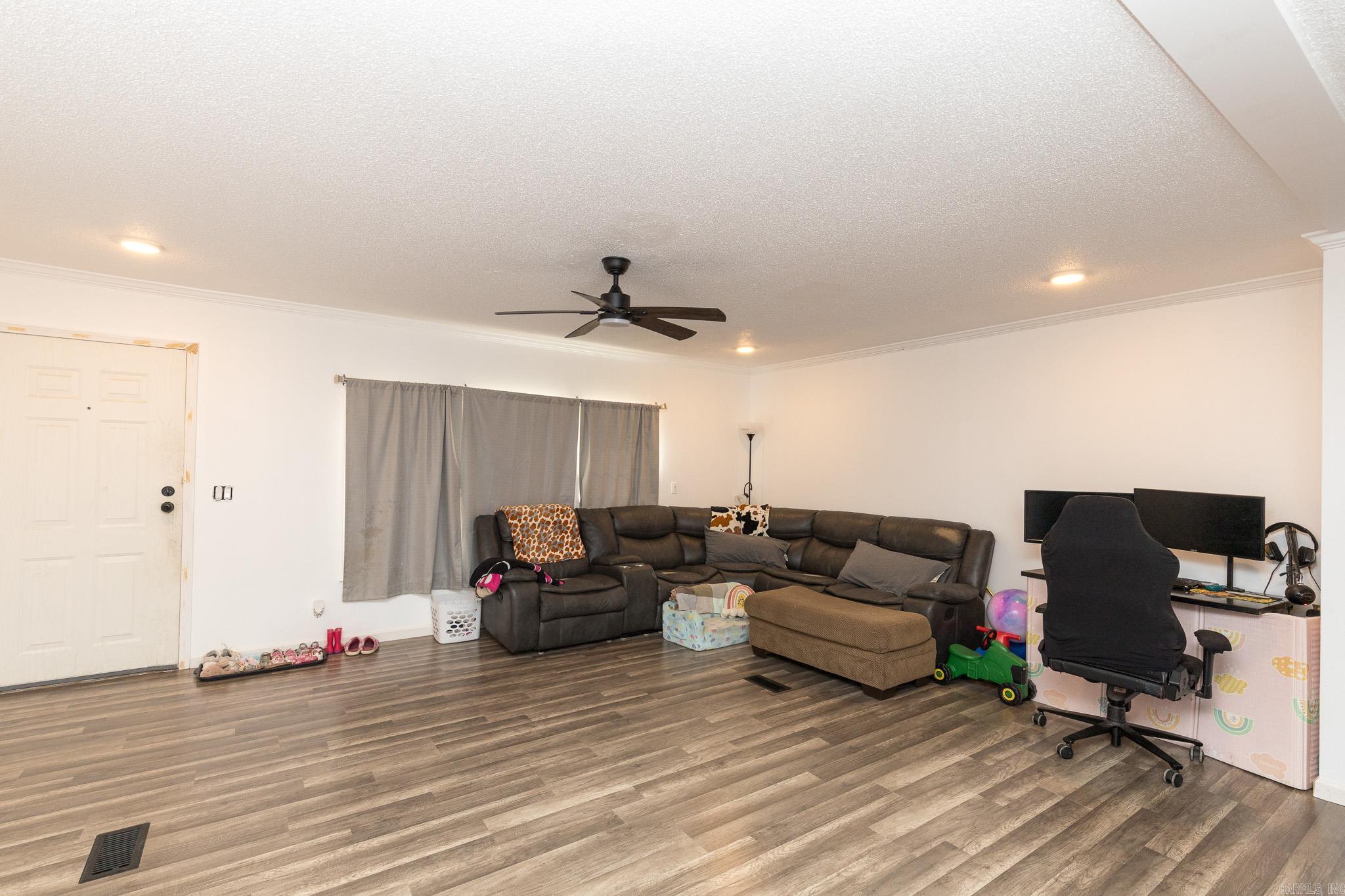 1404 Little Creek Cutoff Property Photo 5