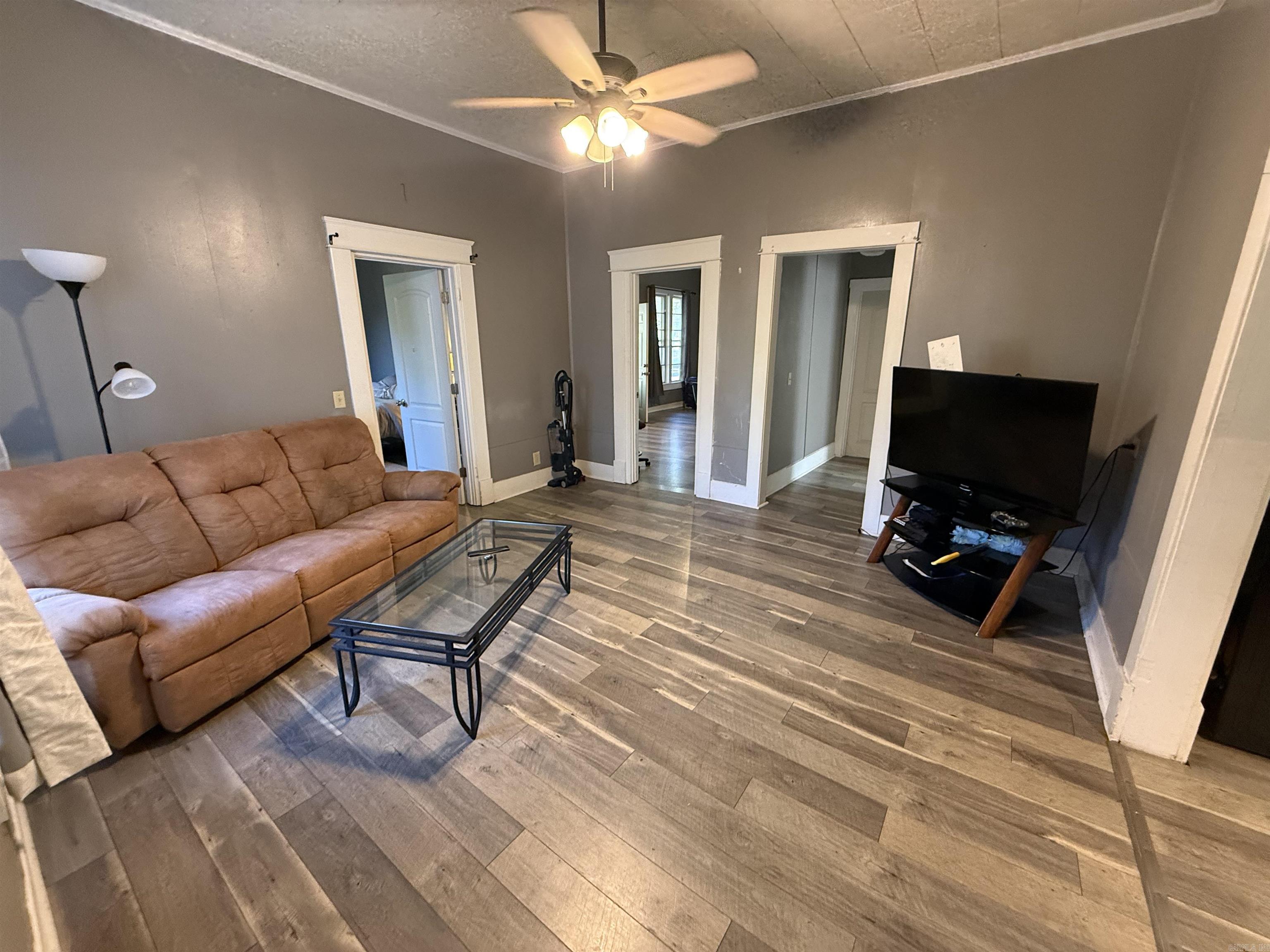 1001 N College Street Property Photo 4