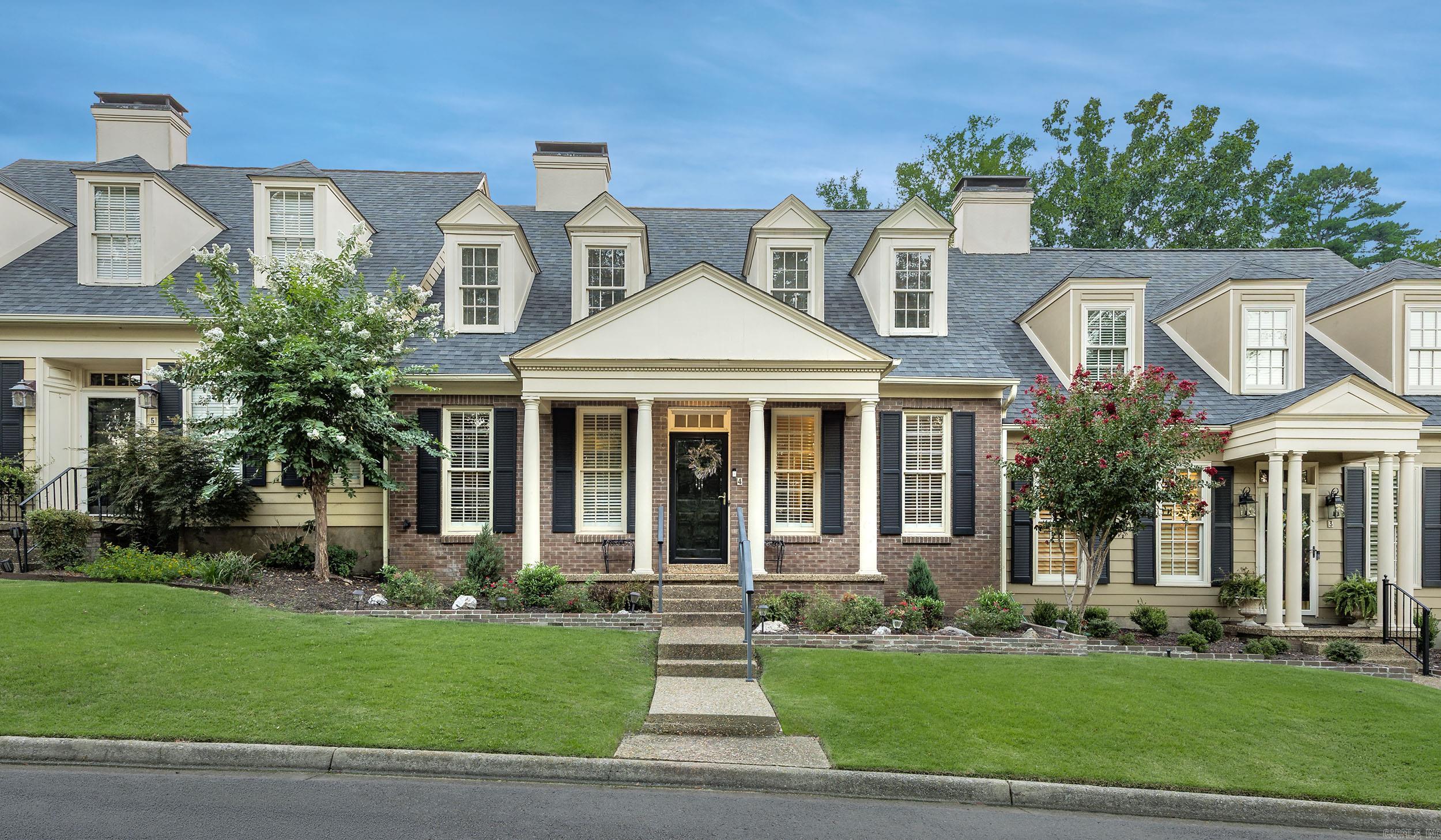 4 Windsor Court Property Photo 1