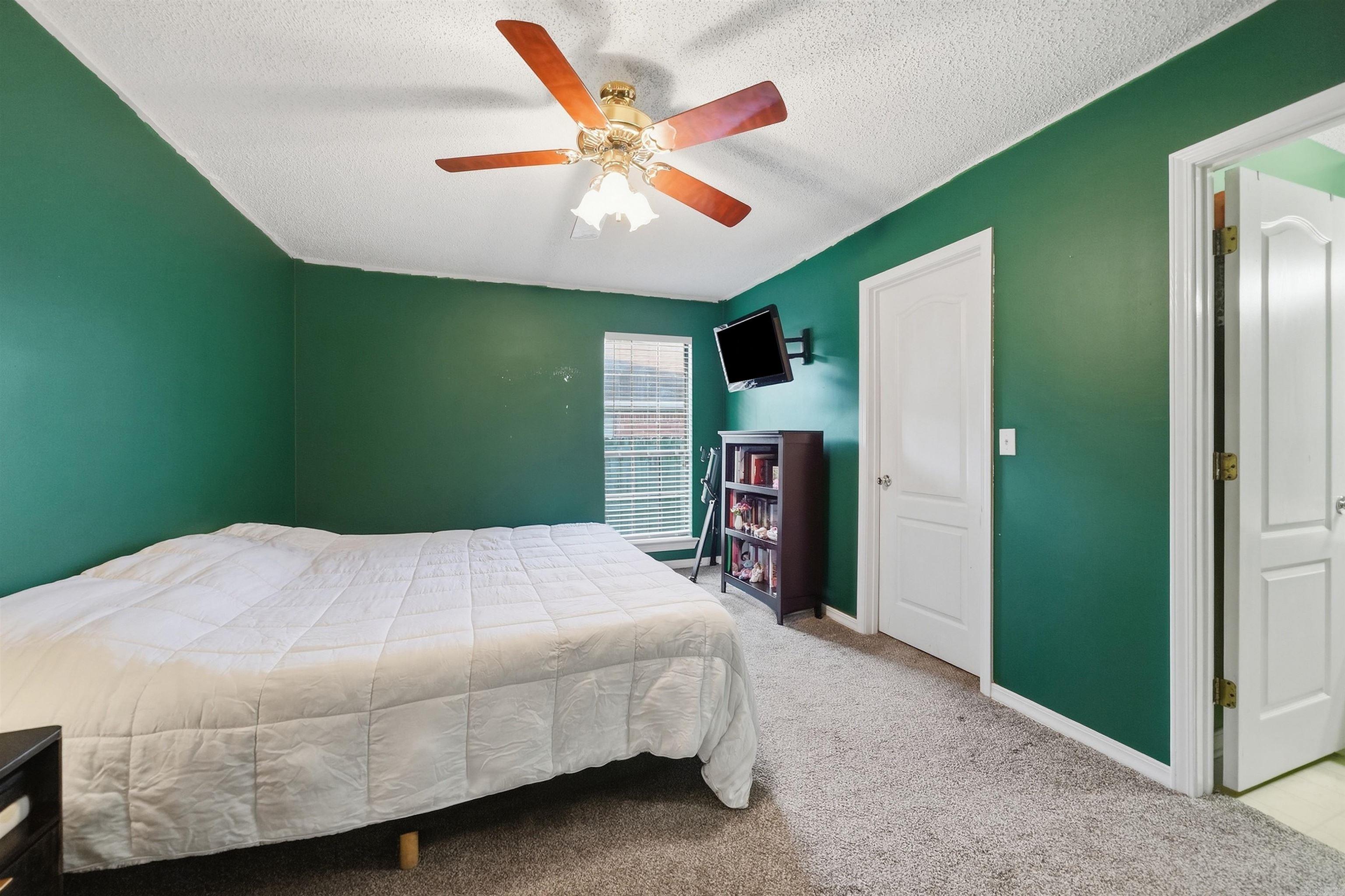 2420 Morse Property Photo 30