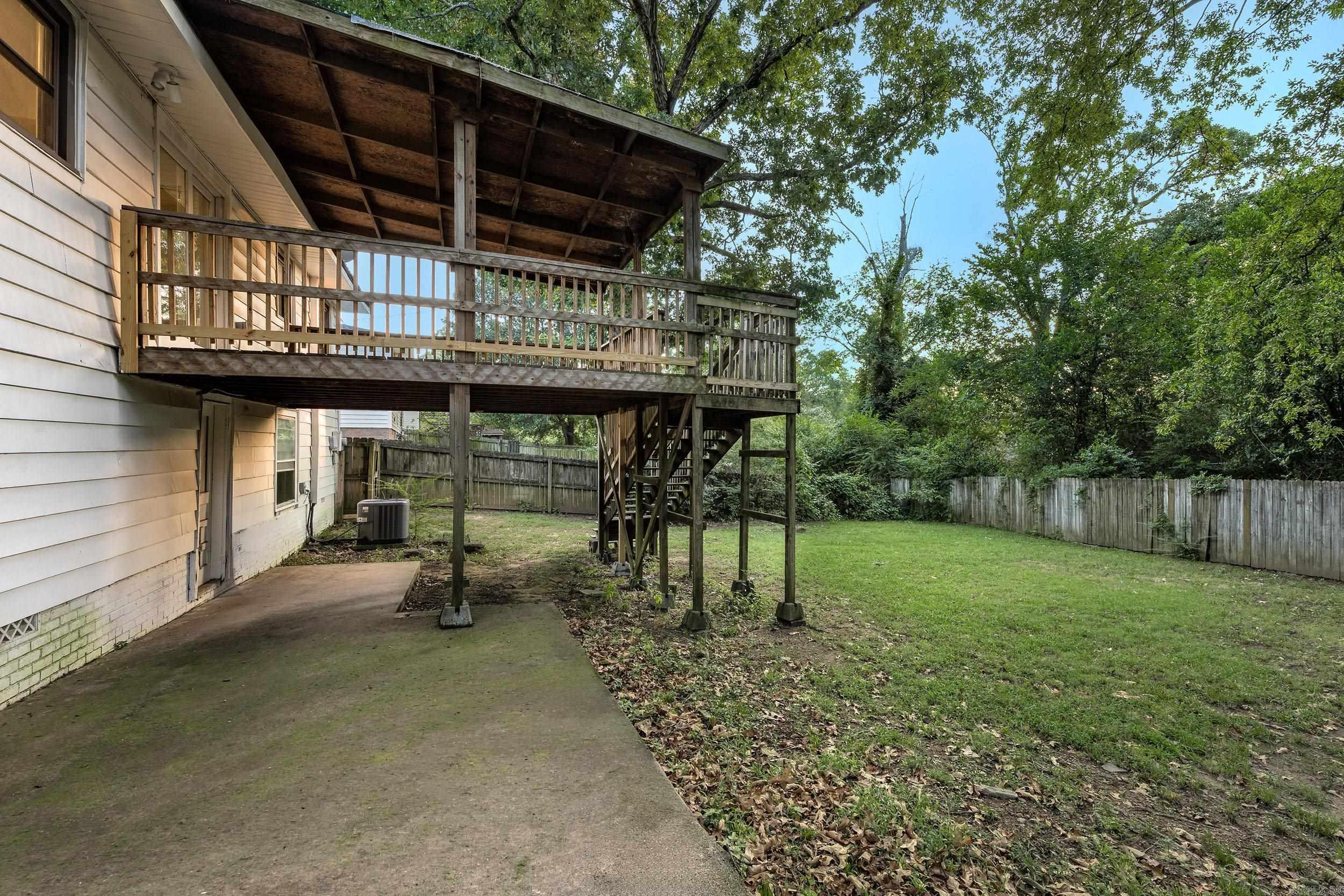 2624 Crouchwood Road Property Photo 4