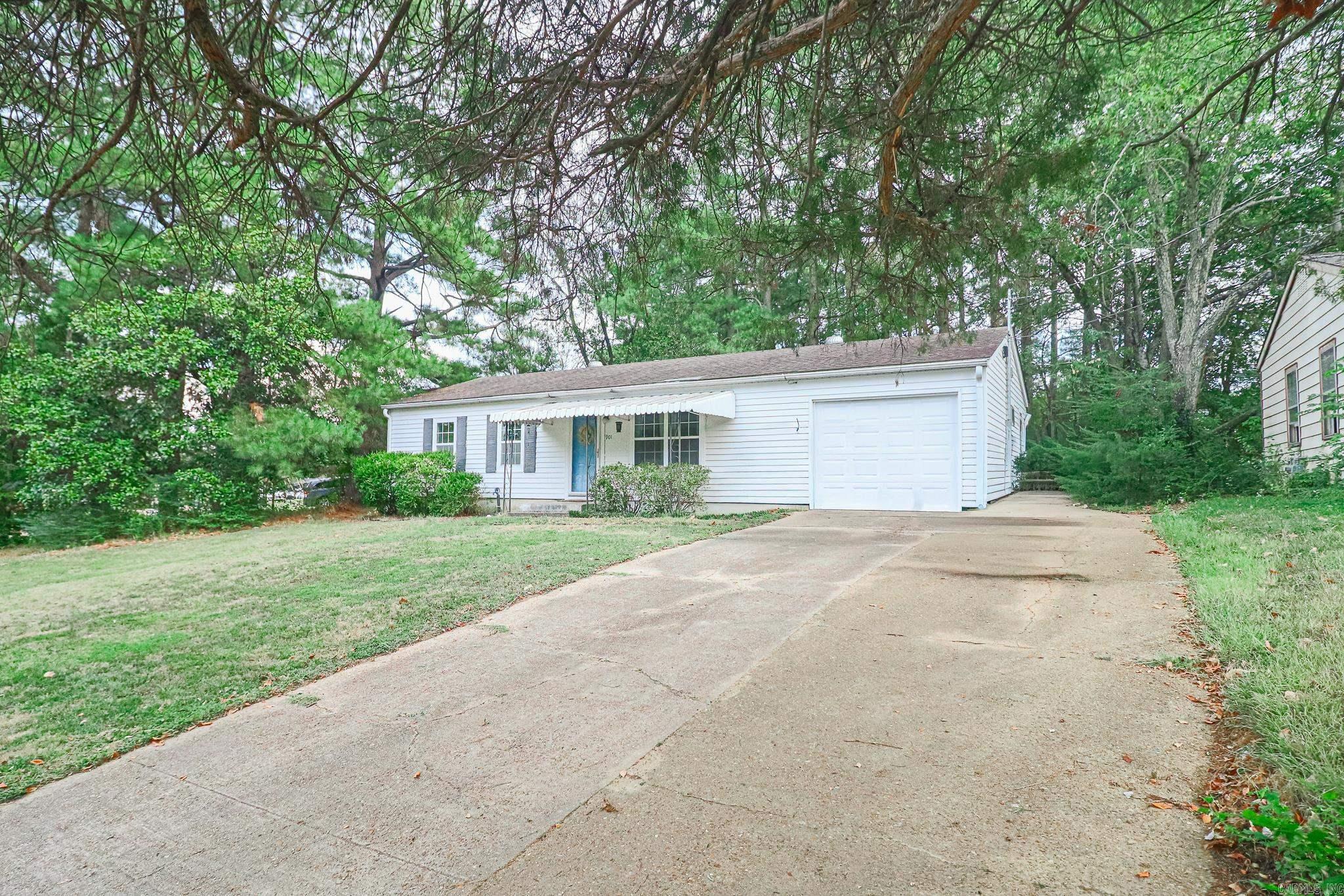 901 Wesley Court Property Photo 23
