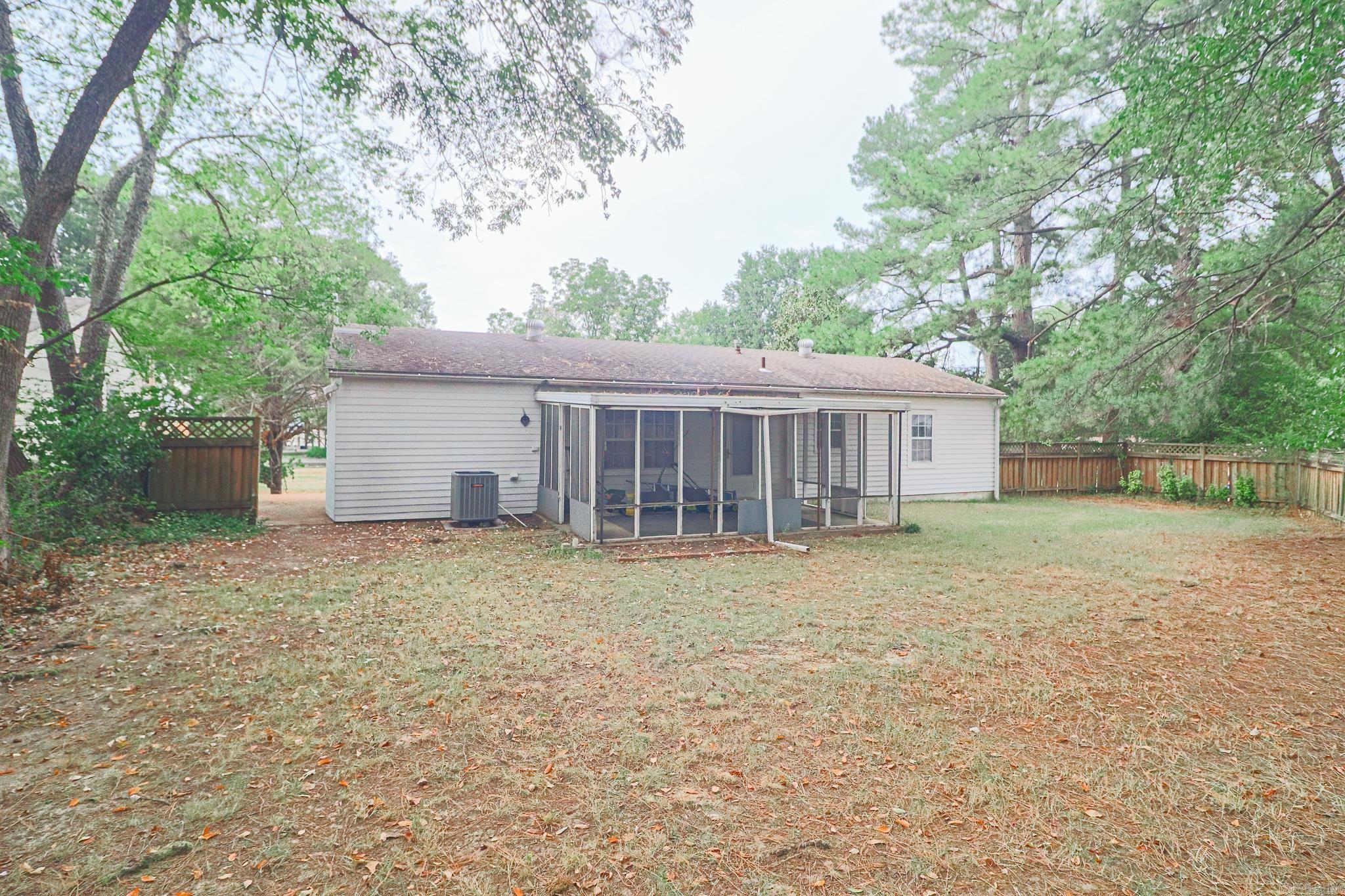 901 Wesley Court Property Photo 28