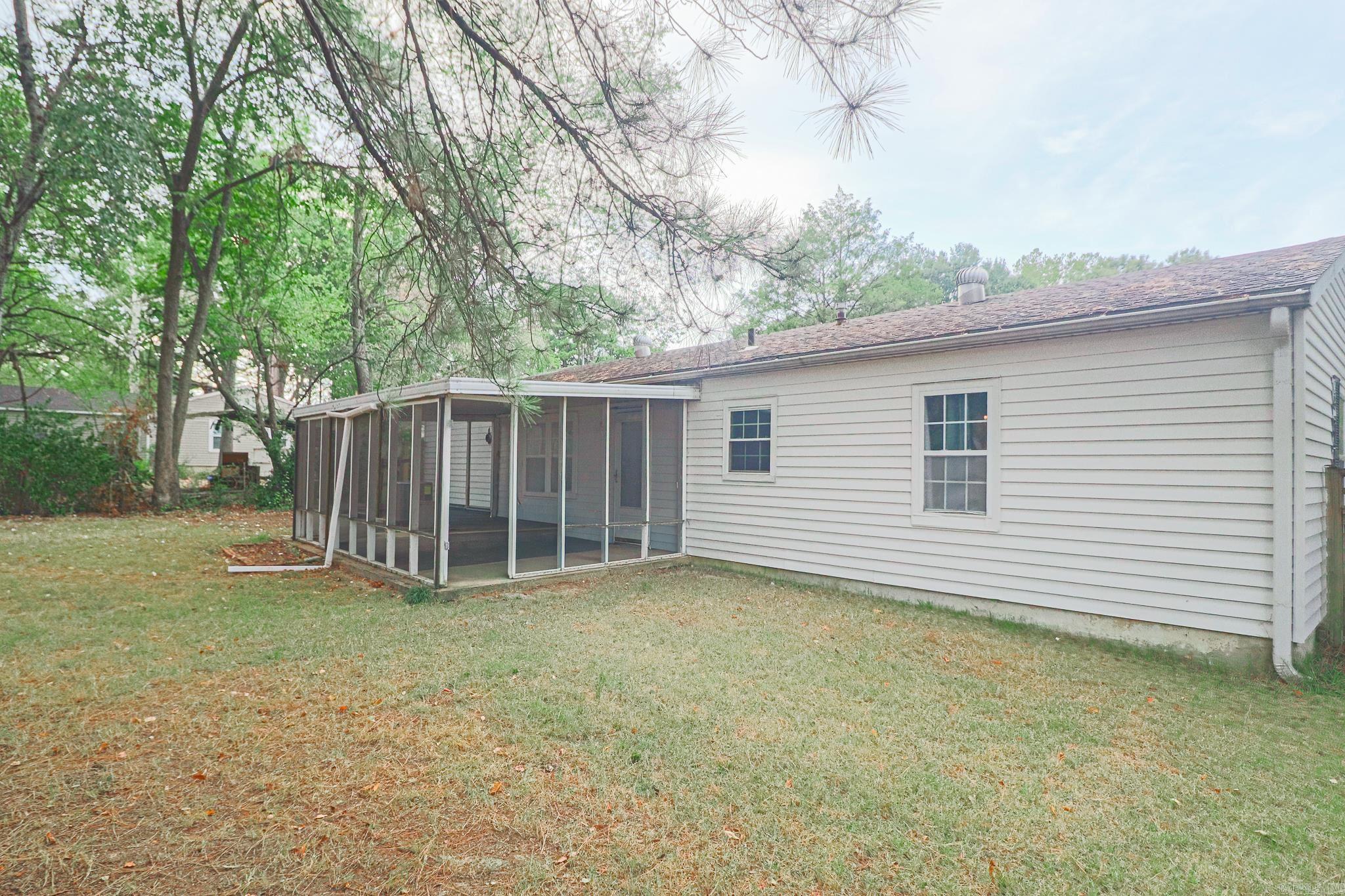 901 Wesley Court Property Photo 29