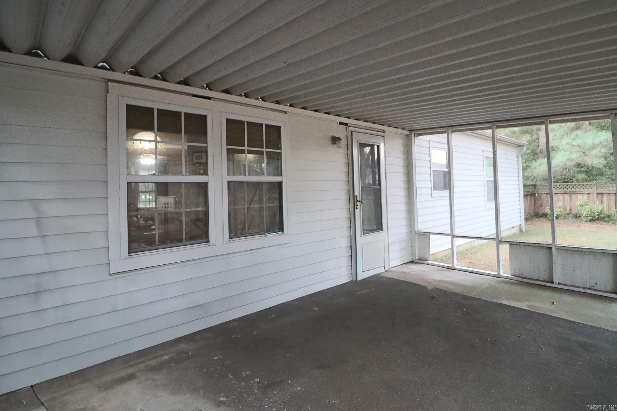 901 Wesley Court Property Photo 32