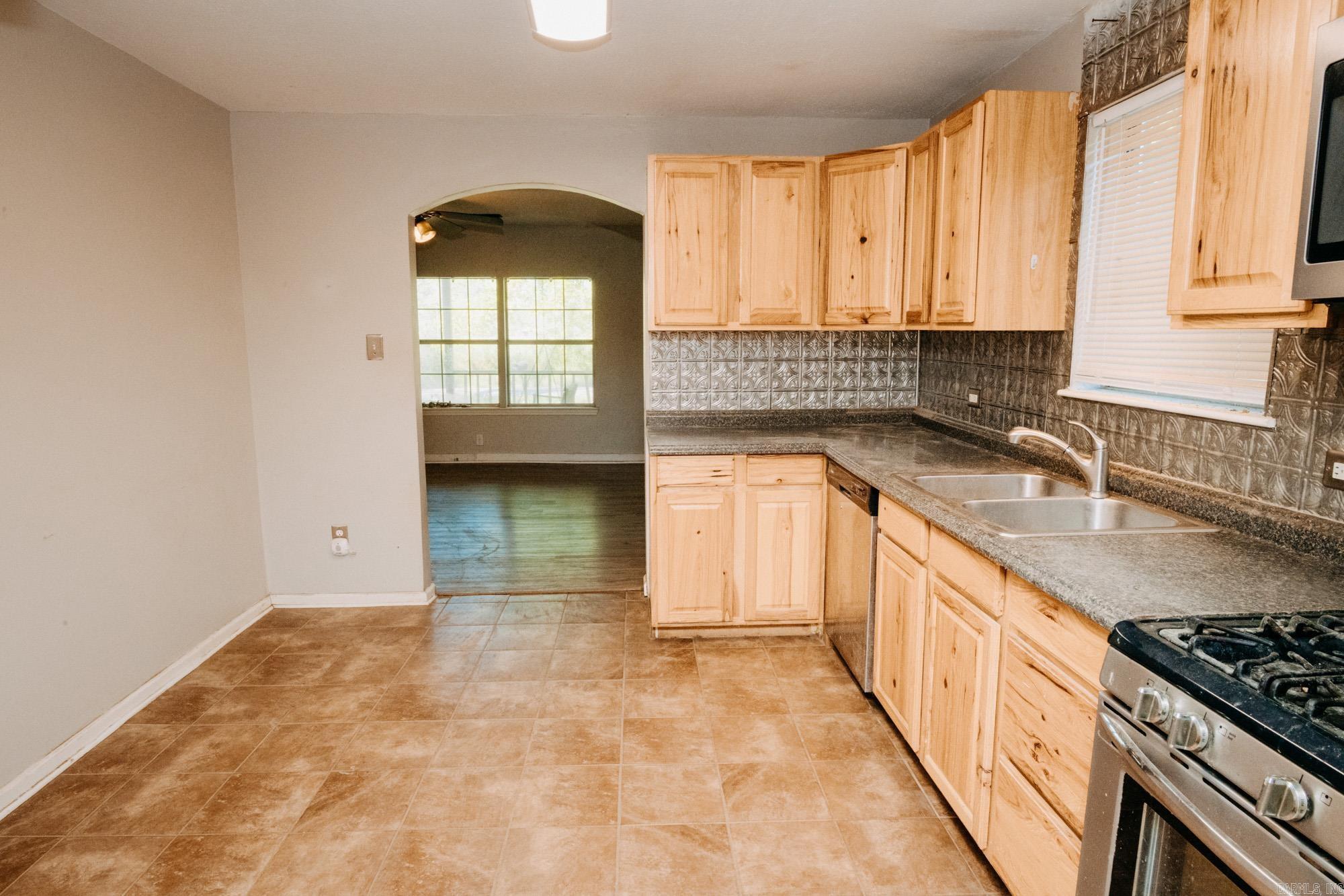 24623 N Sardis Road Property Photo 14