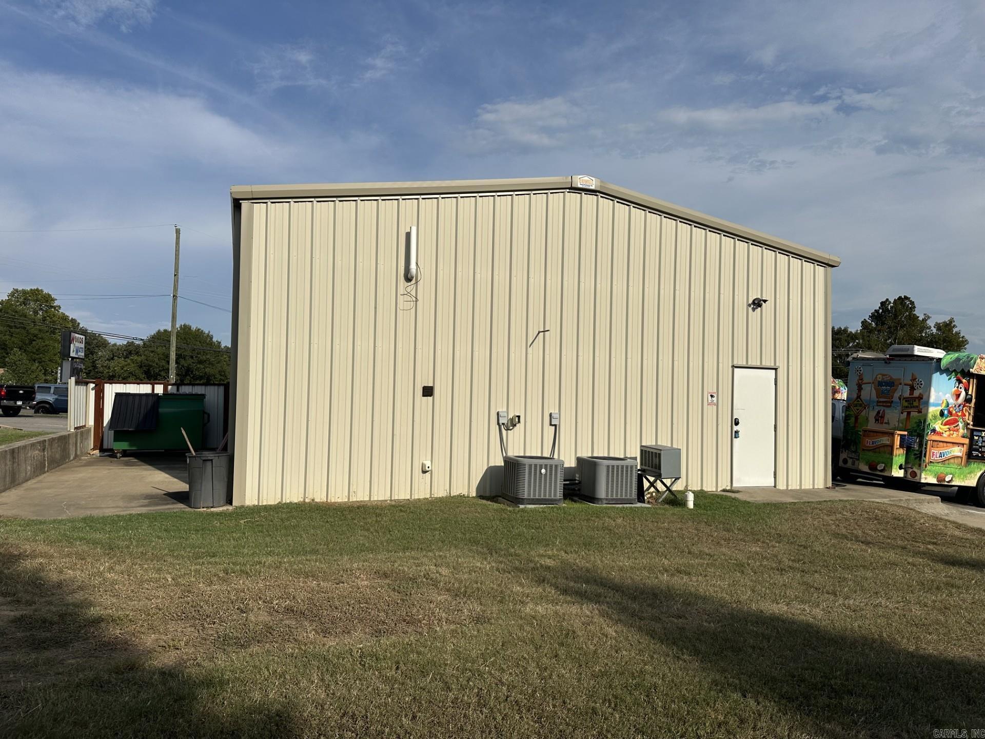91 N Broadview Property Photo 10