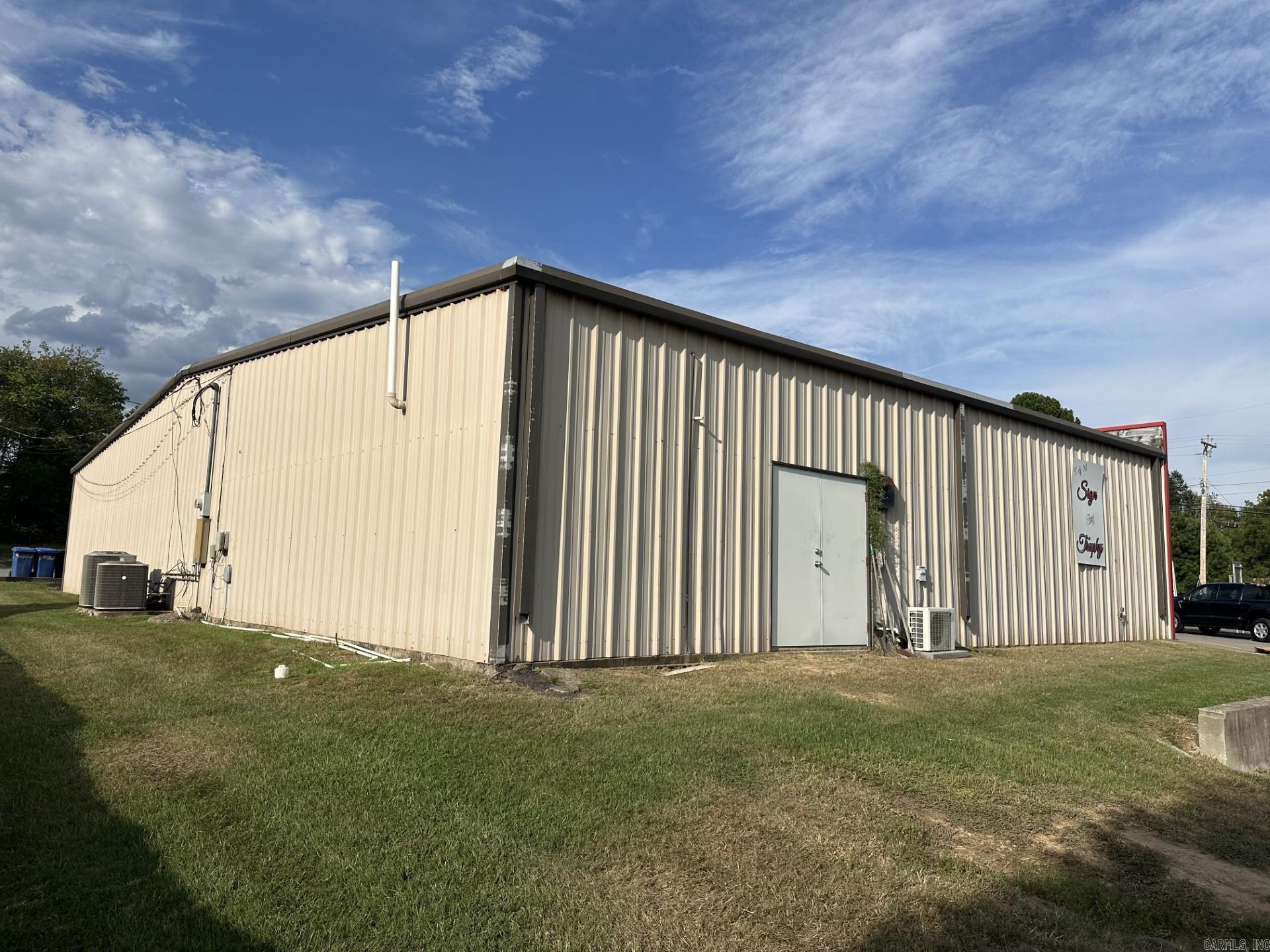 91 N Broadview Property Photo 11
