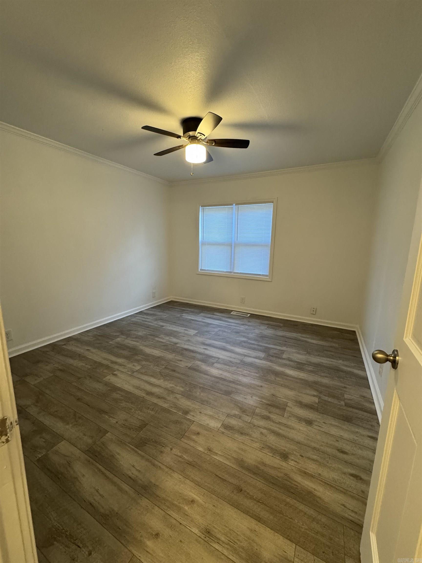 1607 St Louis Property Photo 9