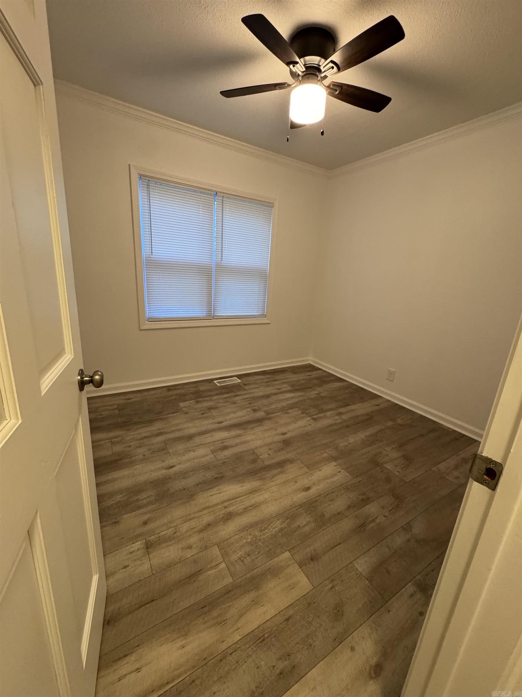 1607 St Louis Property Photo 11