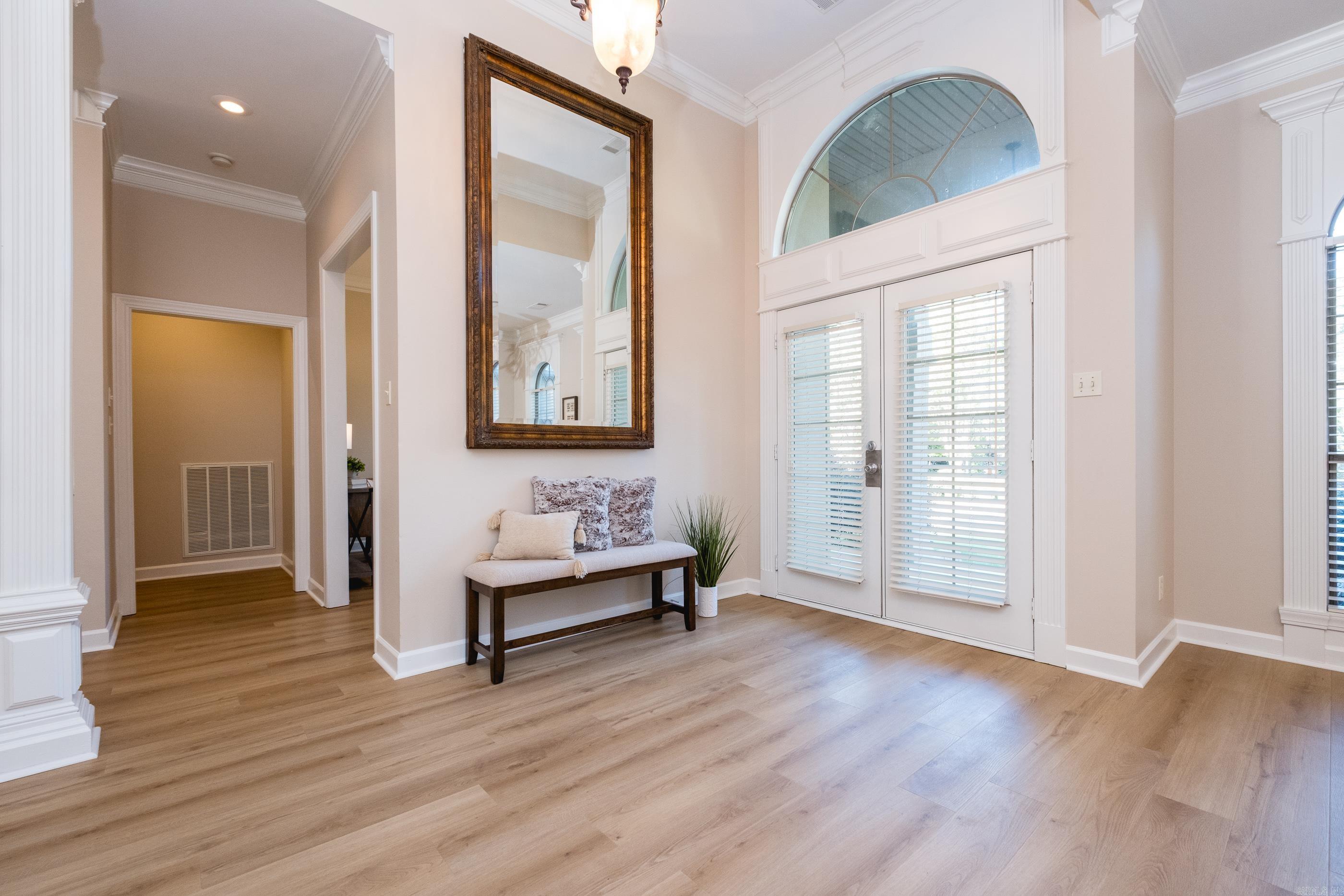 49 Laval Circle Property Photo 4