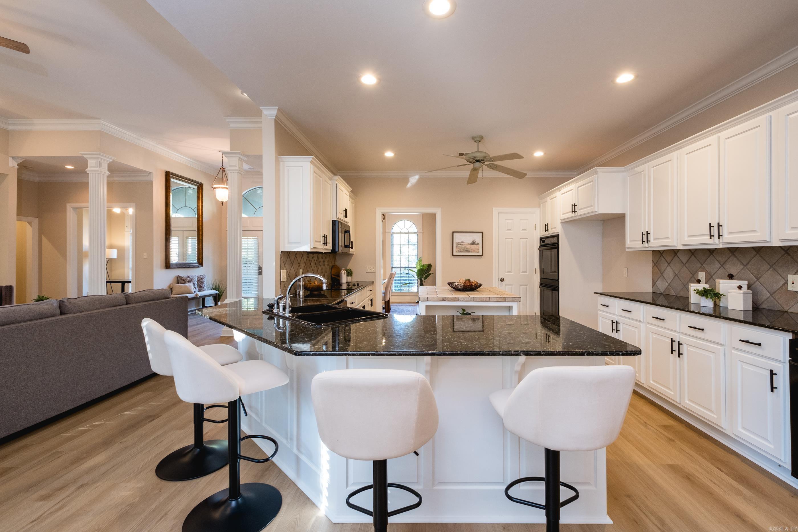 49 Laval Circle Property Photo 14