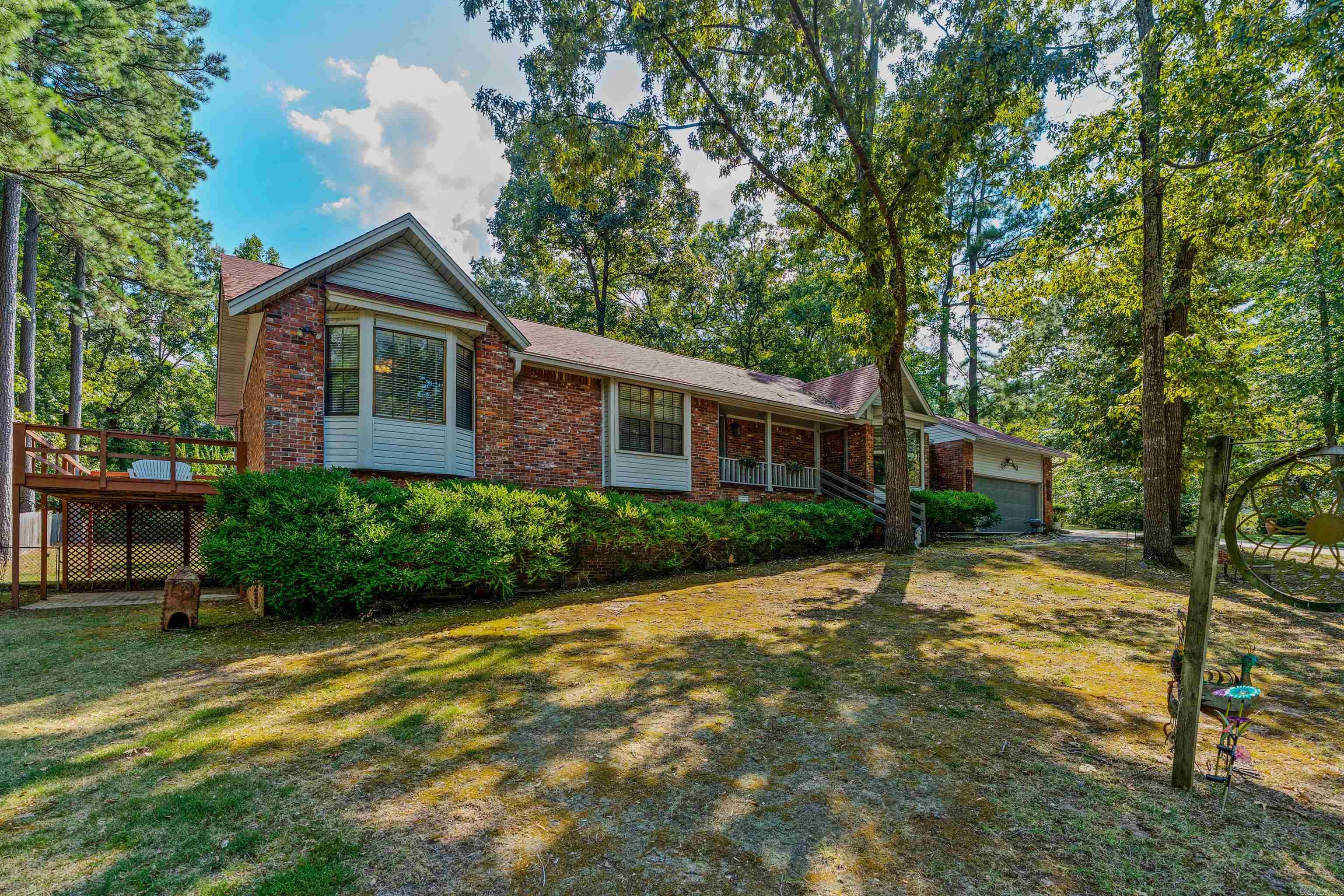 8901 Dawn Drive Property Photo 1
