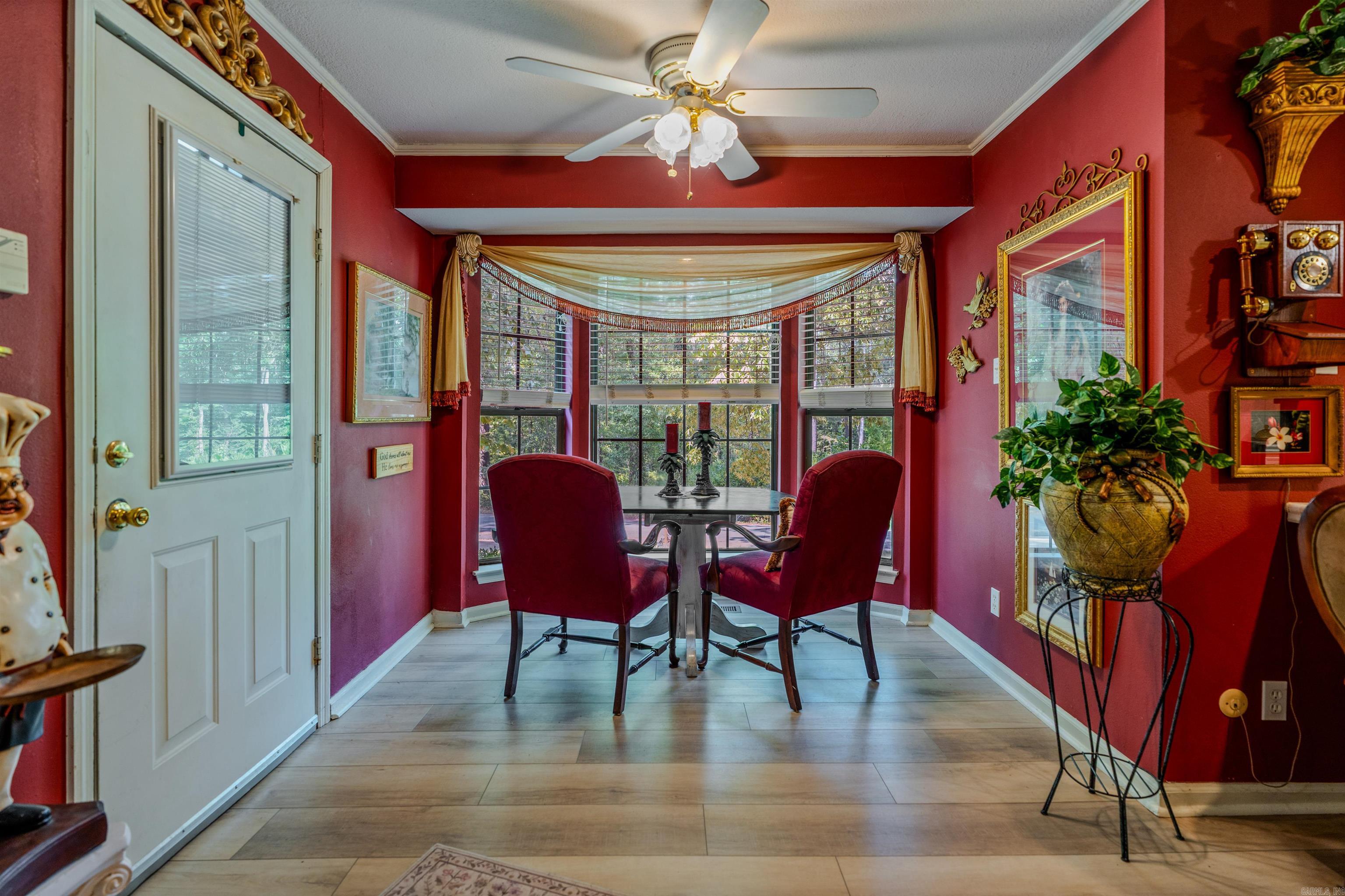 8901 Dawn Drive Property Photo 13