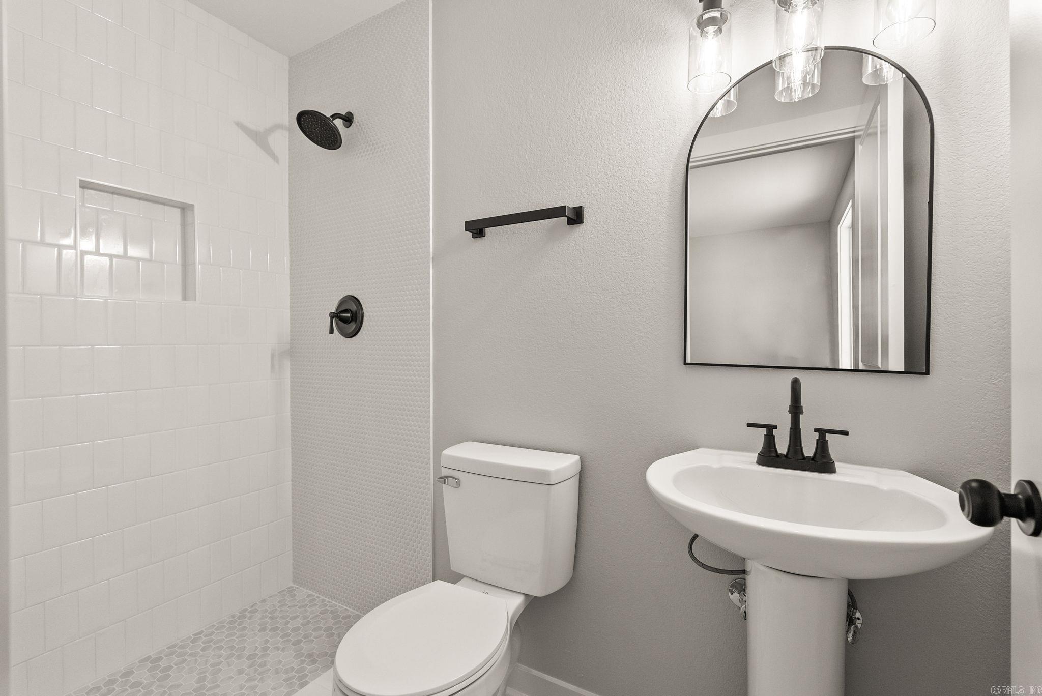 4410 Maple St Property Photo 29
