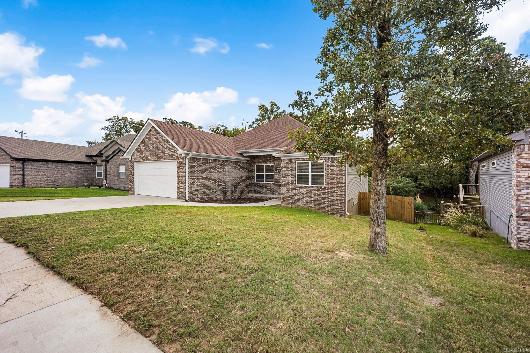 1816 Whitehaven Drive Property Photo 4