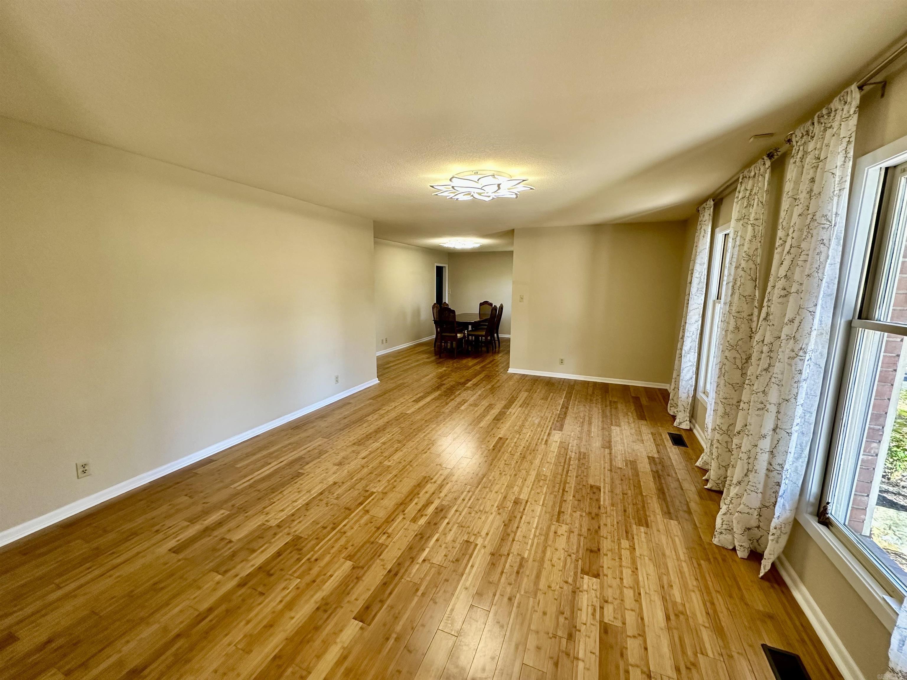 191 Taylor Place Property Photo 4