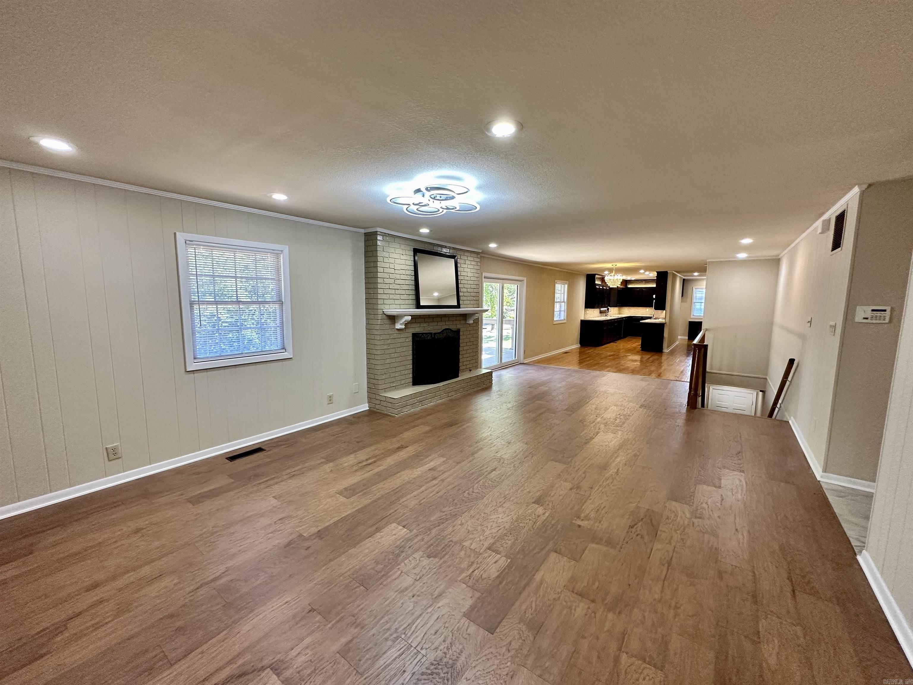191 Taylor Place Property Photo 17