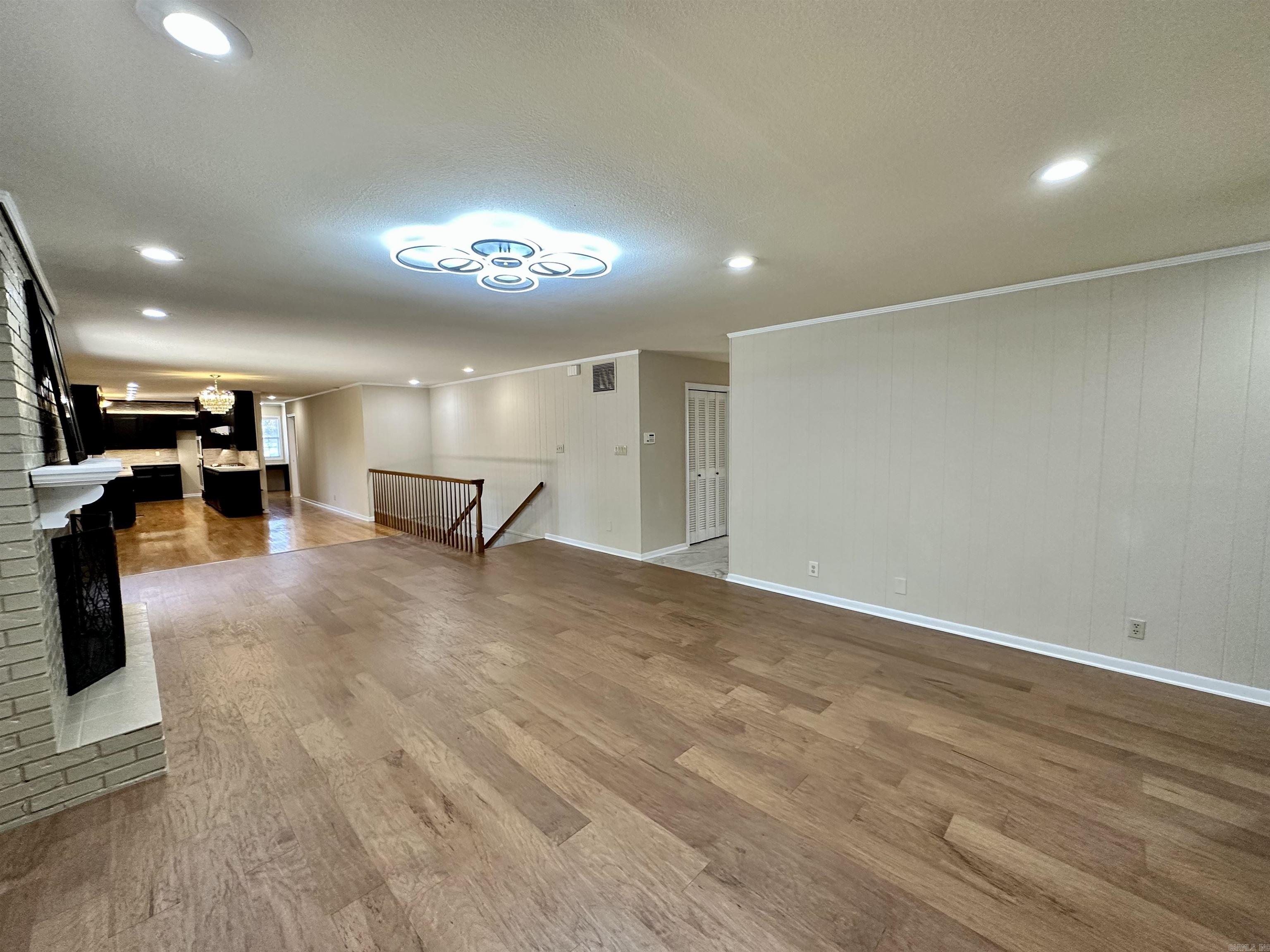 191 Taylor Place Property Photo 18