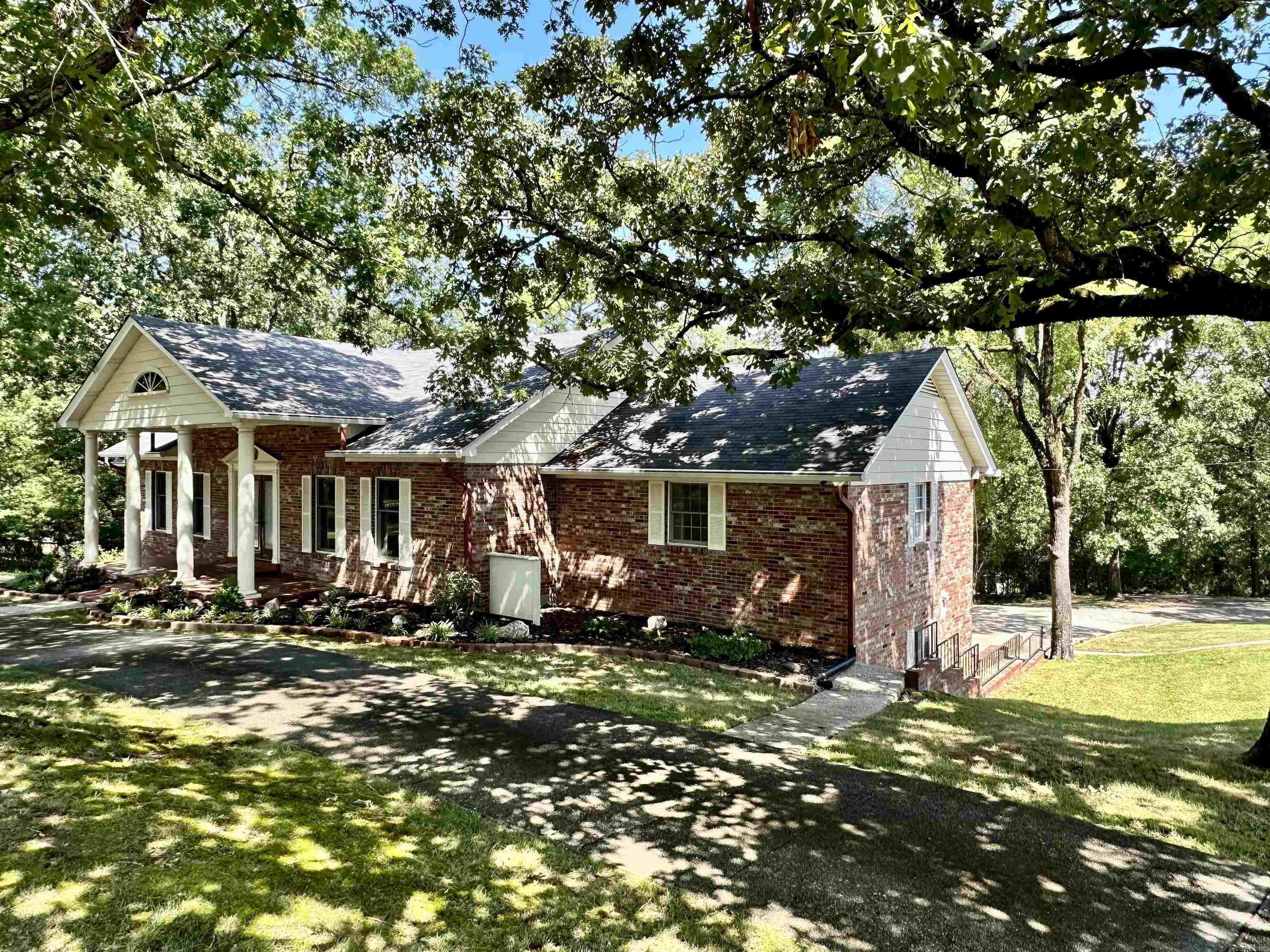 191 Taylor Place Property Photo 47