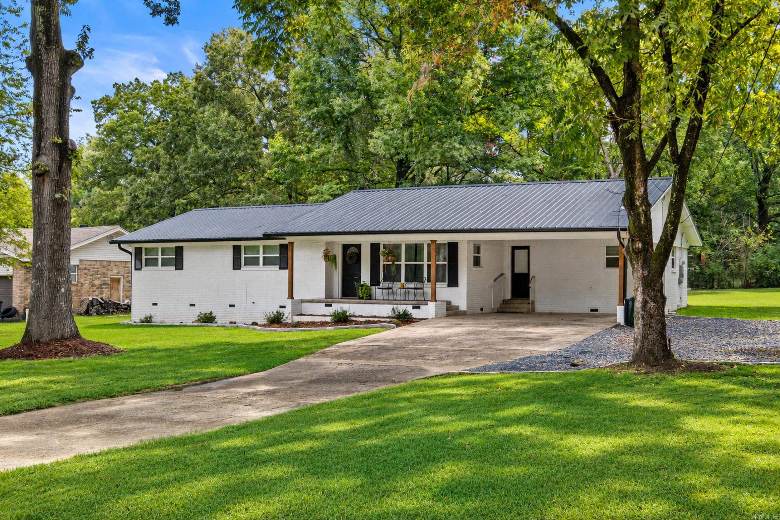 10400 Farris Avenue Property Photo 1