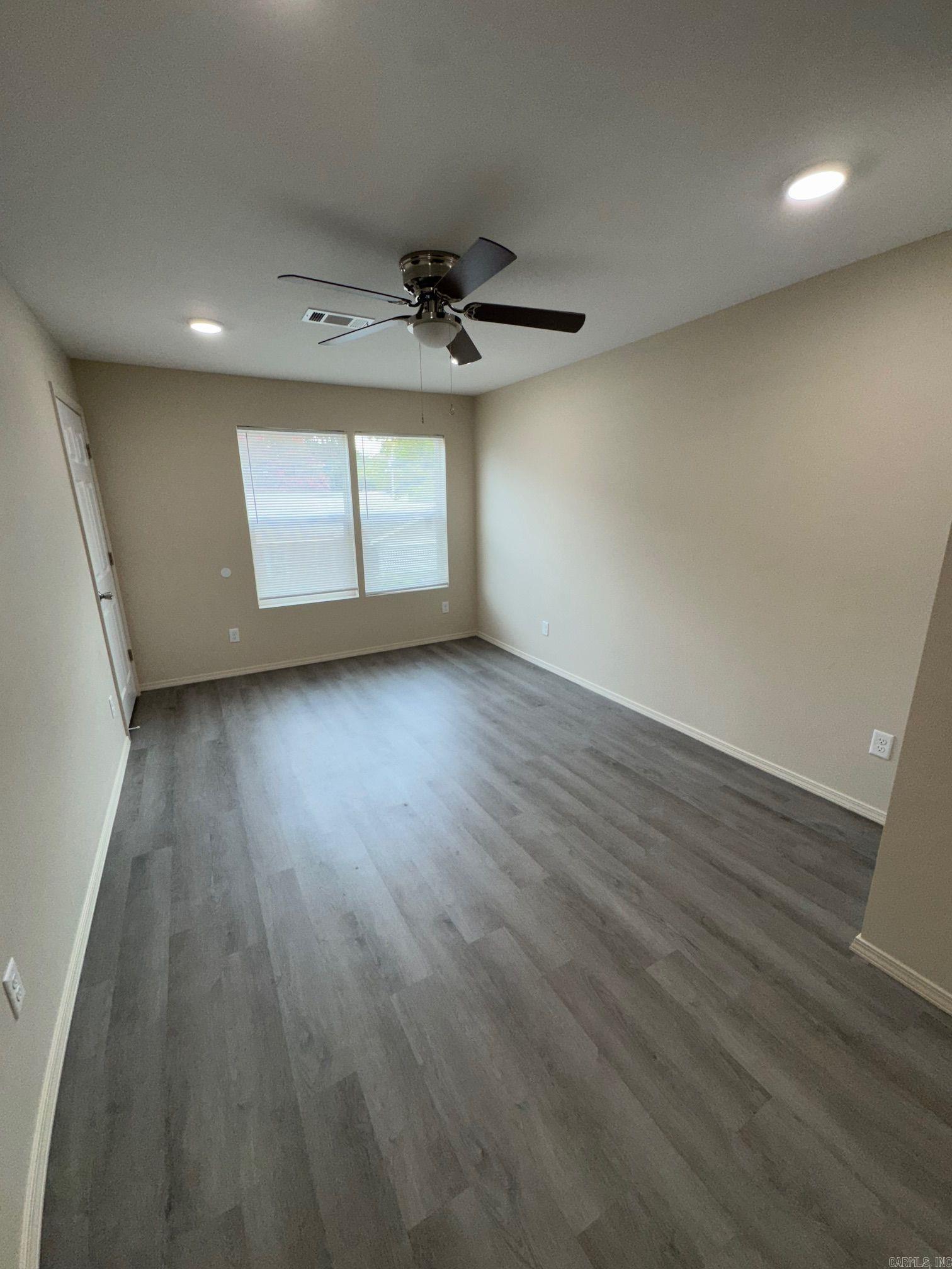 1224 School Street Property Photo 2