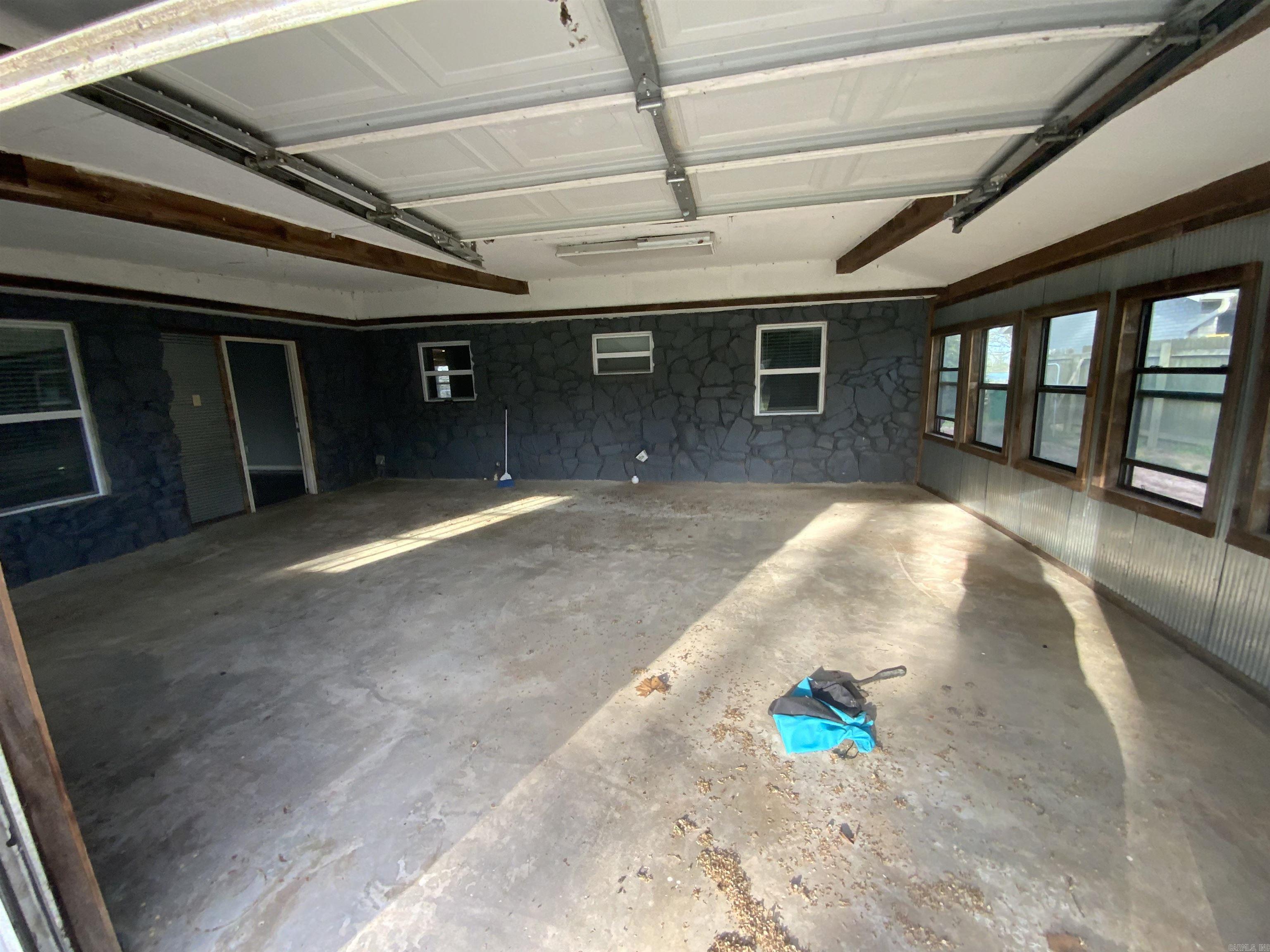 3006 Riverside Dr Property Photo 32