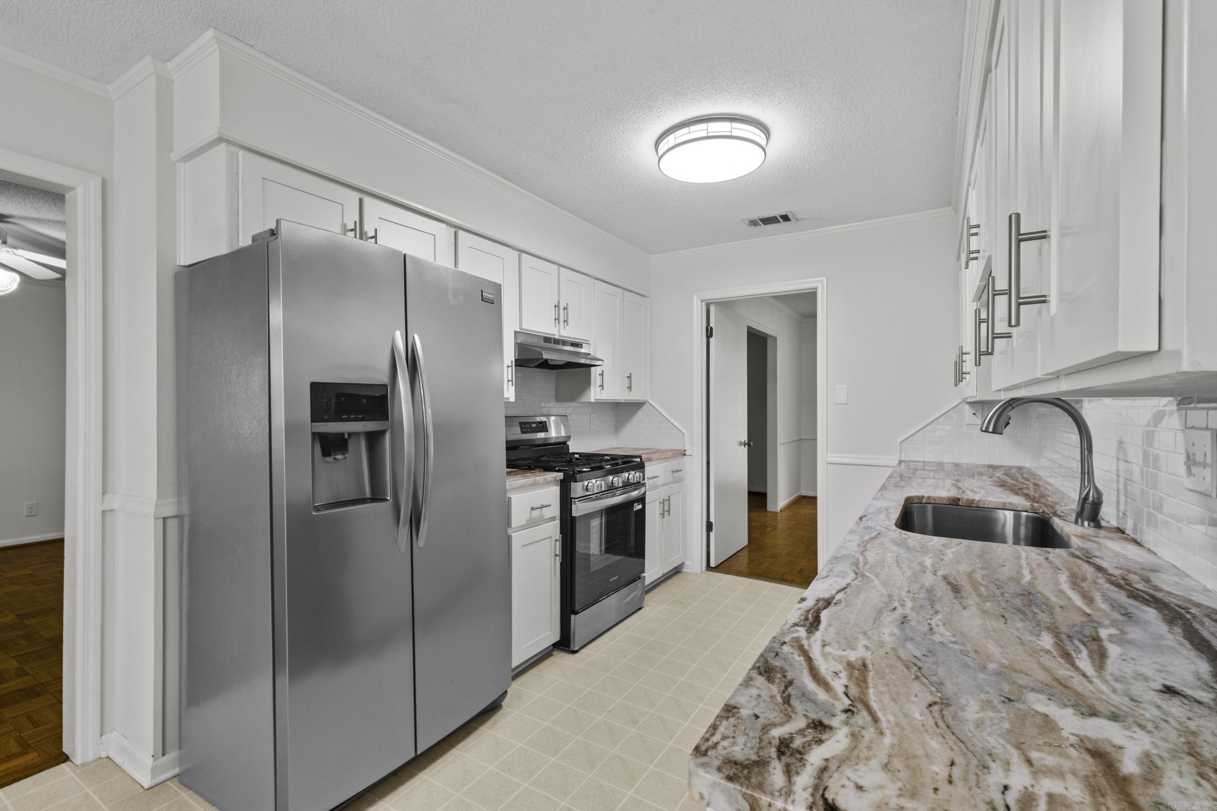 5301 Randolph Property Photo 15