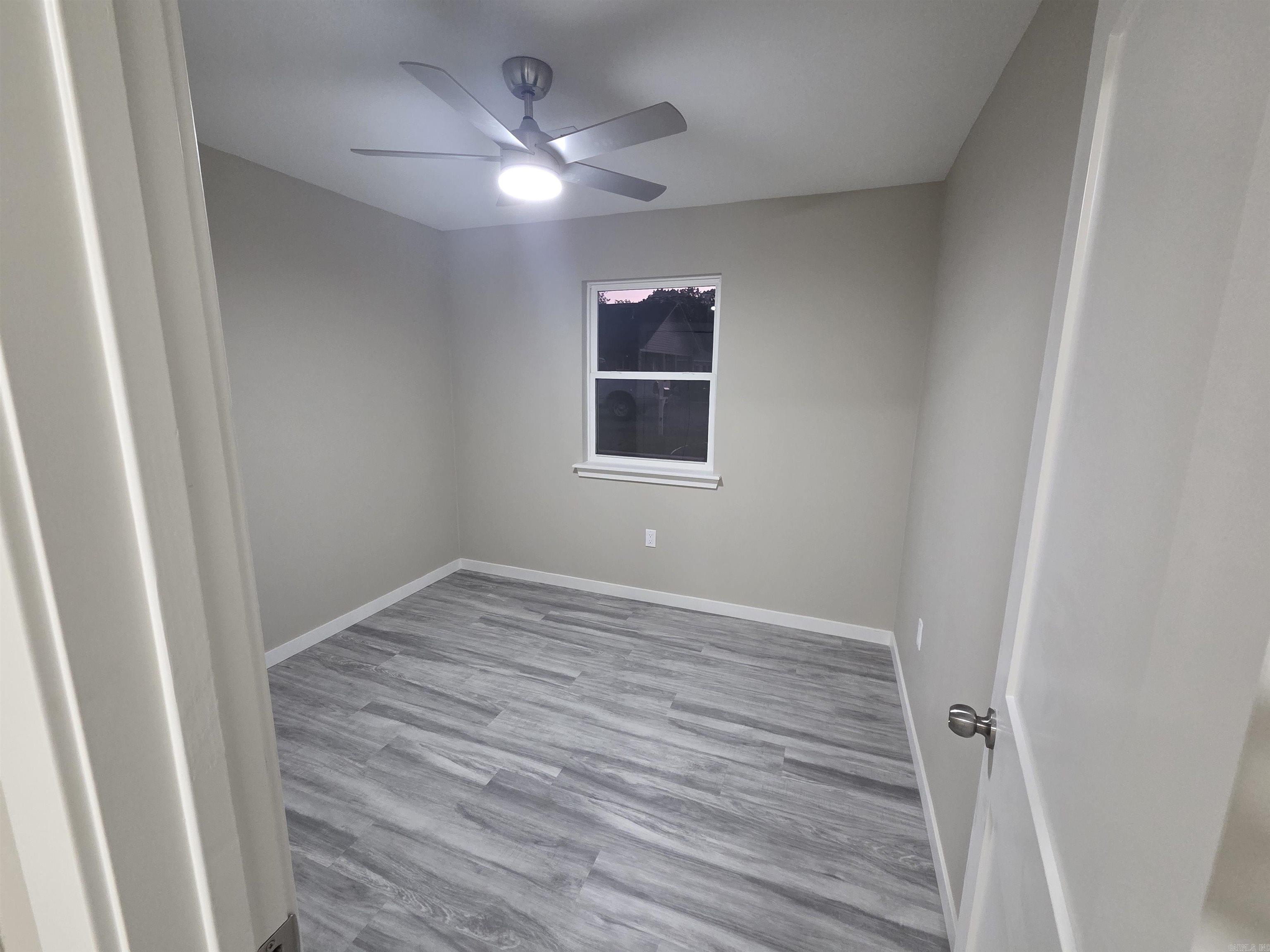 305 Thomas Circle Property Photo 34