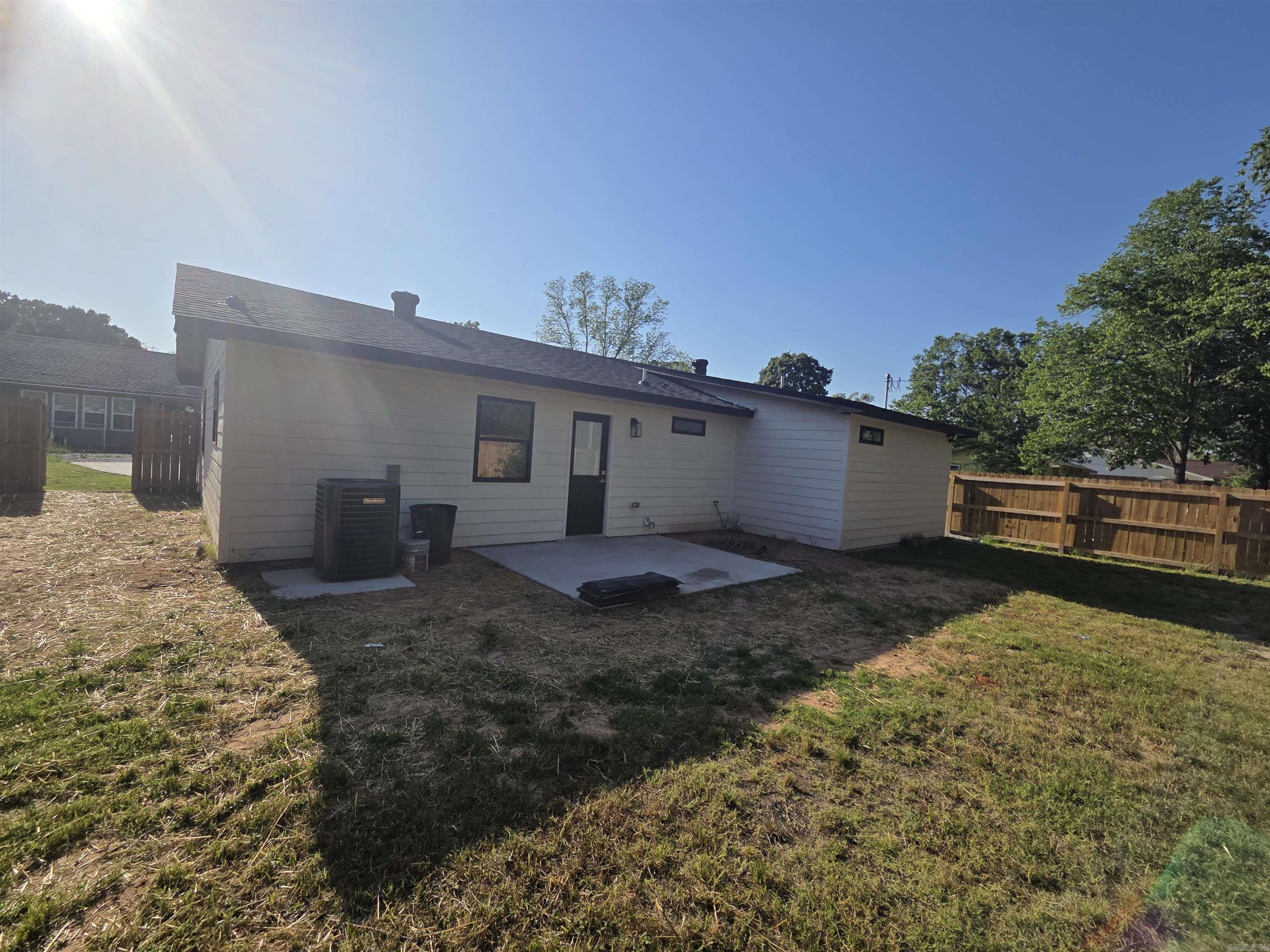 305 Thomas Circle Property Photo 37