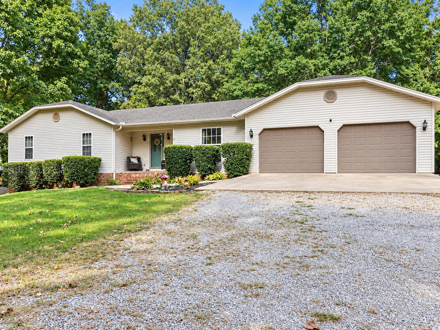 5703 Fairview Road Property Photo 2