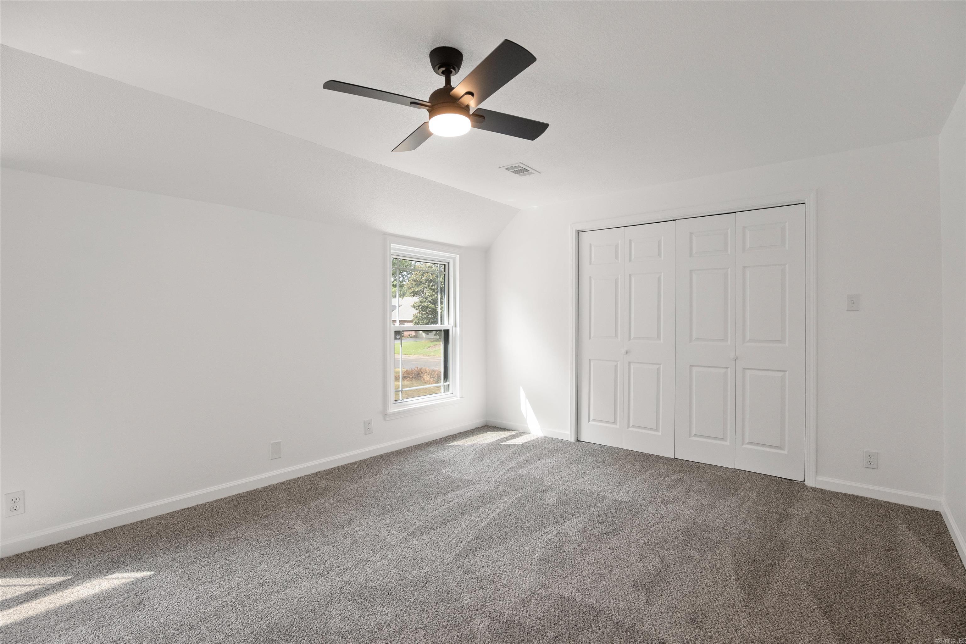 2305 Paula Dr Property Photo 31