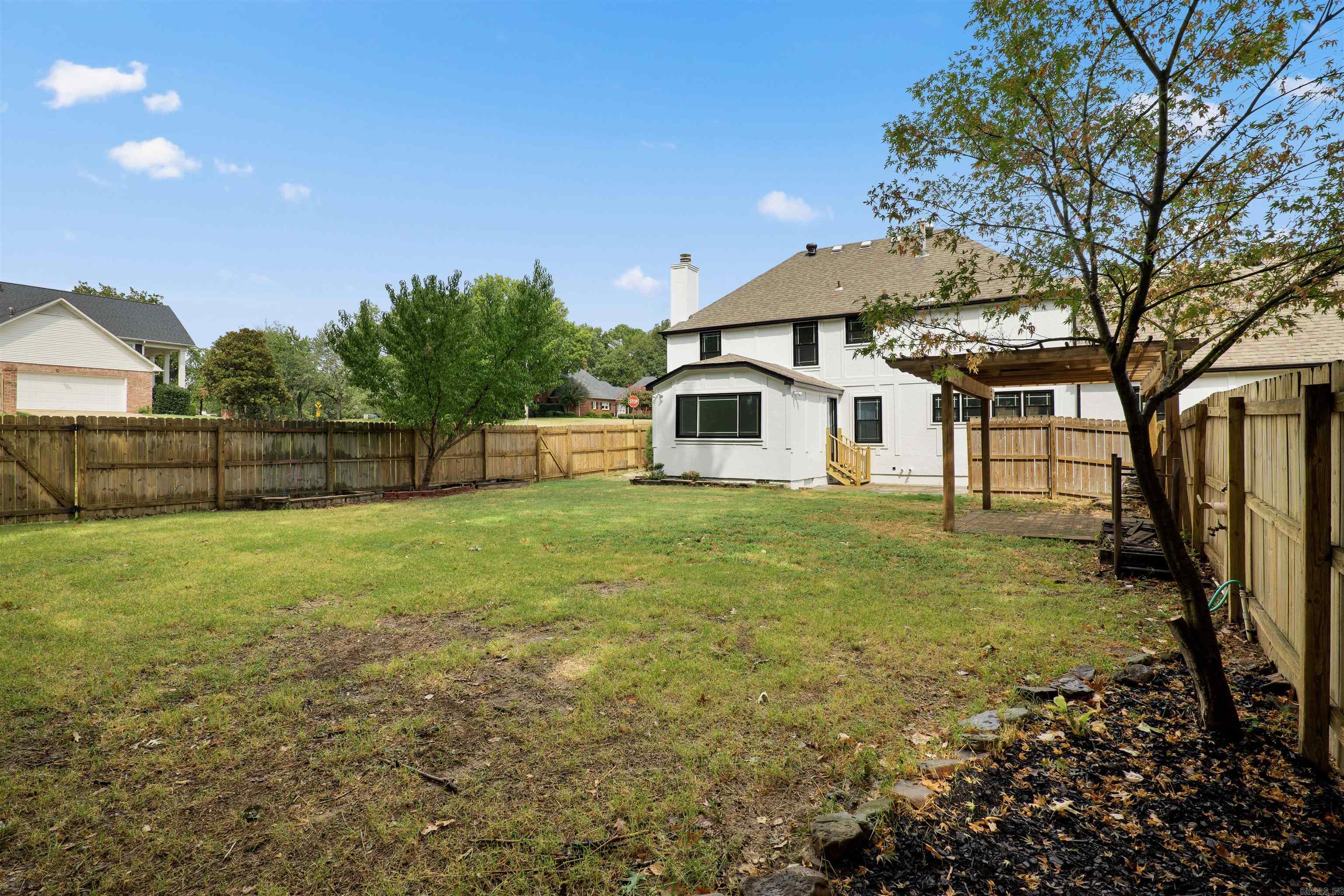 2305 Paula Dr Property Photo 43