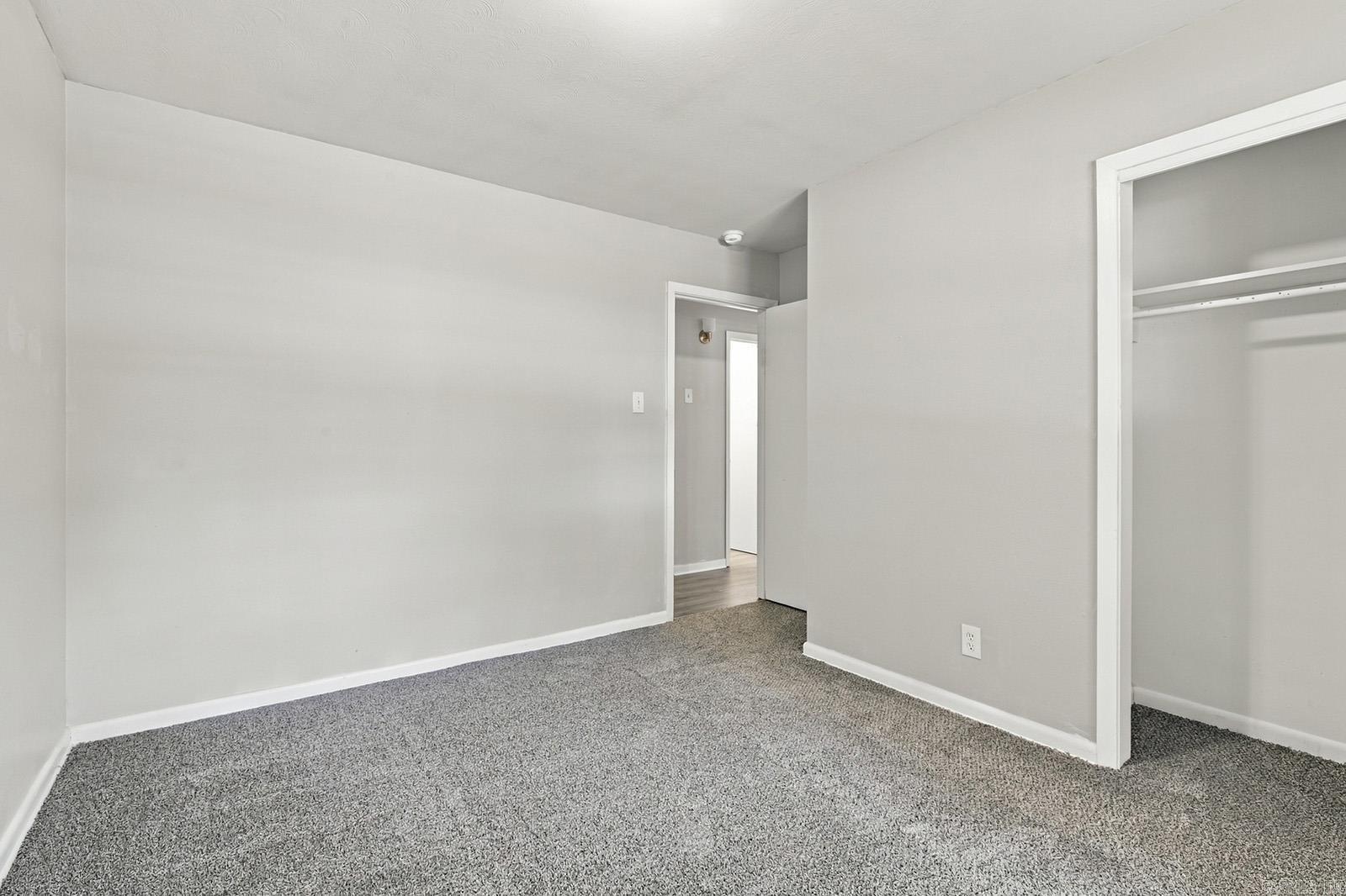 84 W Windsor Drive Property Photo 16
