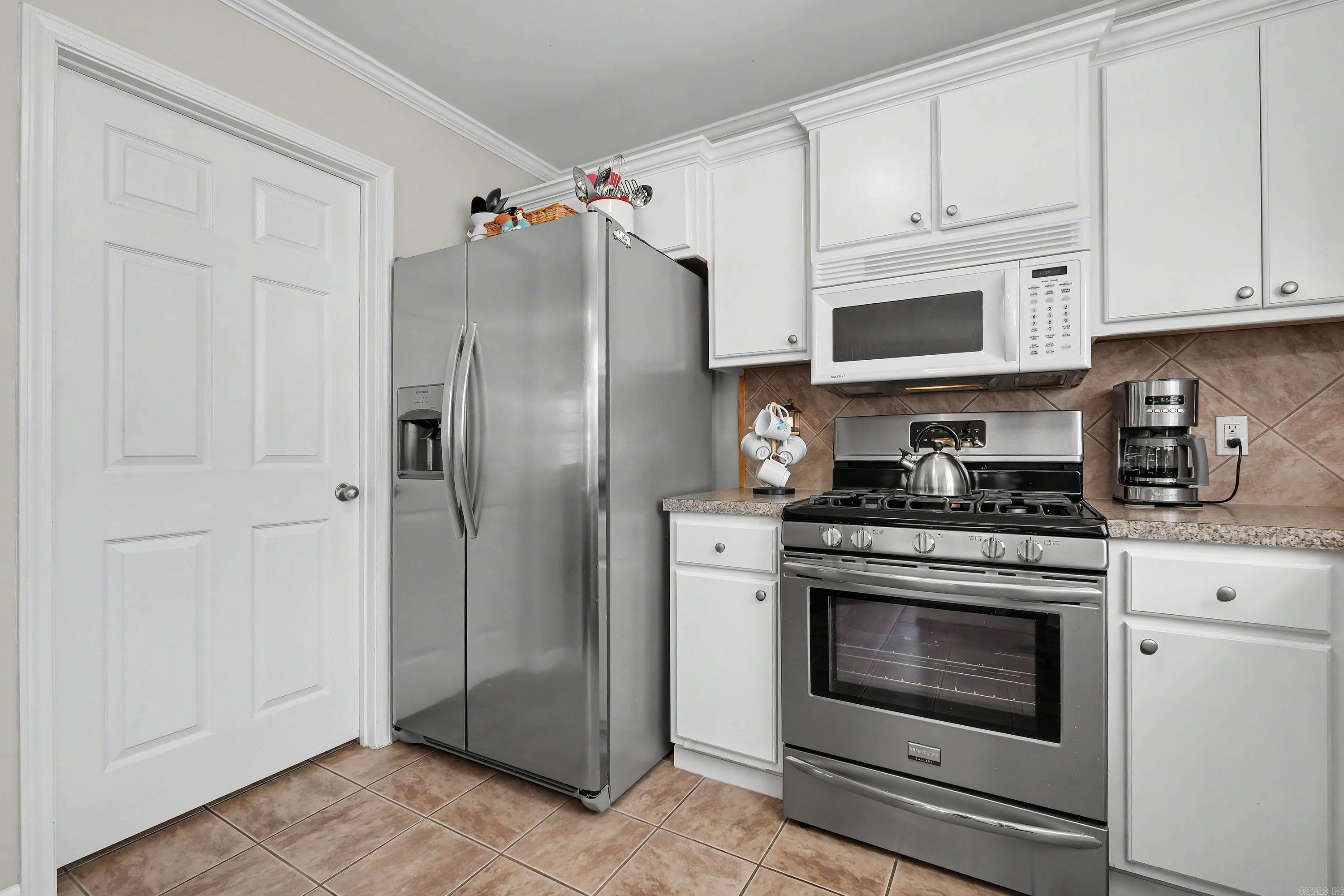 402 Hayley Court Property Photo 13